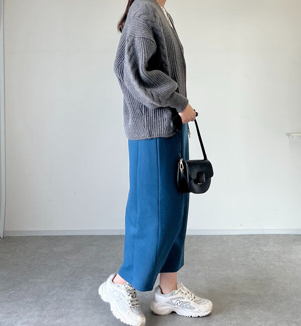  「《累計販売１万枚突破！・全骨格着やせ》スリットダンボールナロースカート」|スカート|