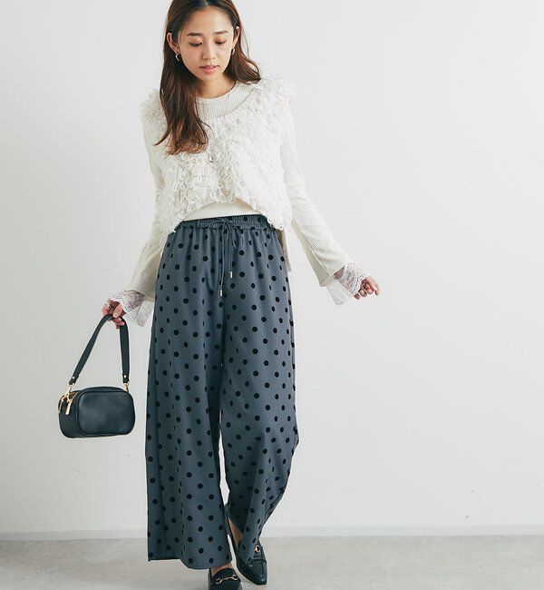  「《パッと目を惹く華やかコーデに》フリルニットベスト」|ニット・セーター|