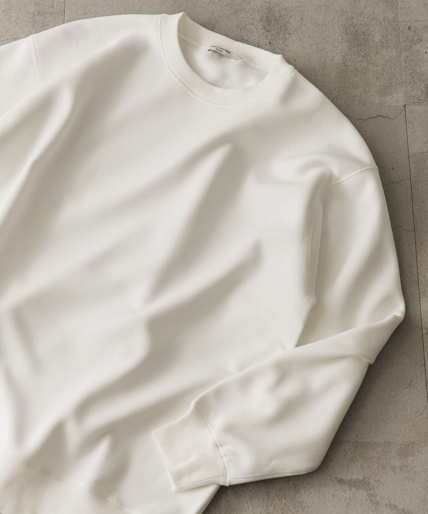 URBAN RESEARCH DOORS「『XLサイズ/WEB限定』ワッフルフリース クルーネック プルオーバー」|Tシャツ・カットソー|ホワイト