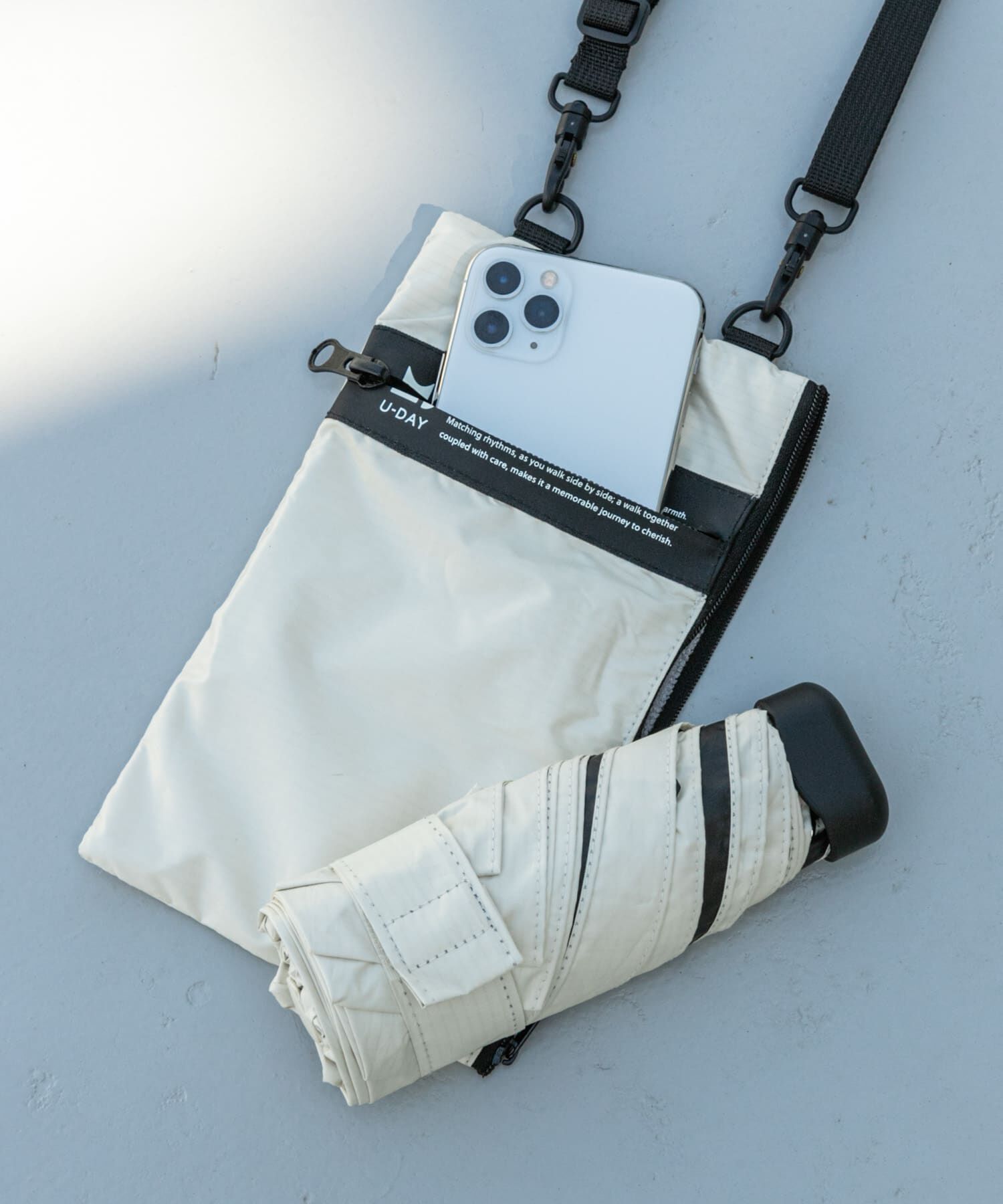 SMELLY「『晴雨兼用』because　マルチサコッシュ付きアンブレラ」|傘|