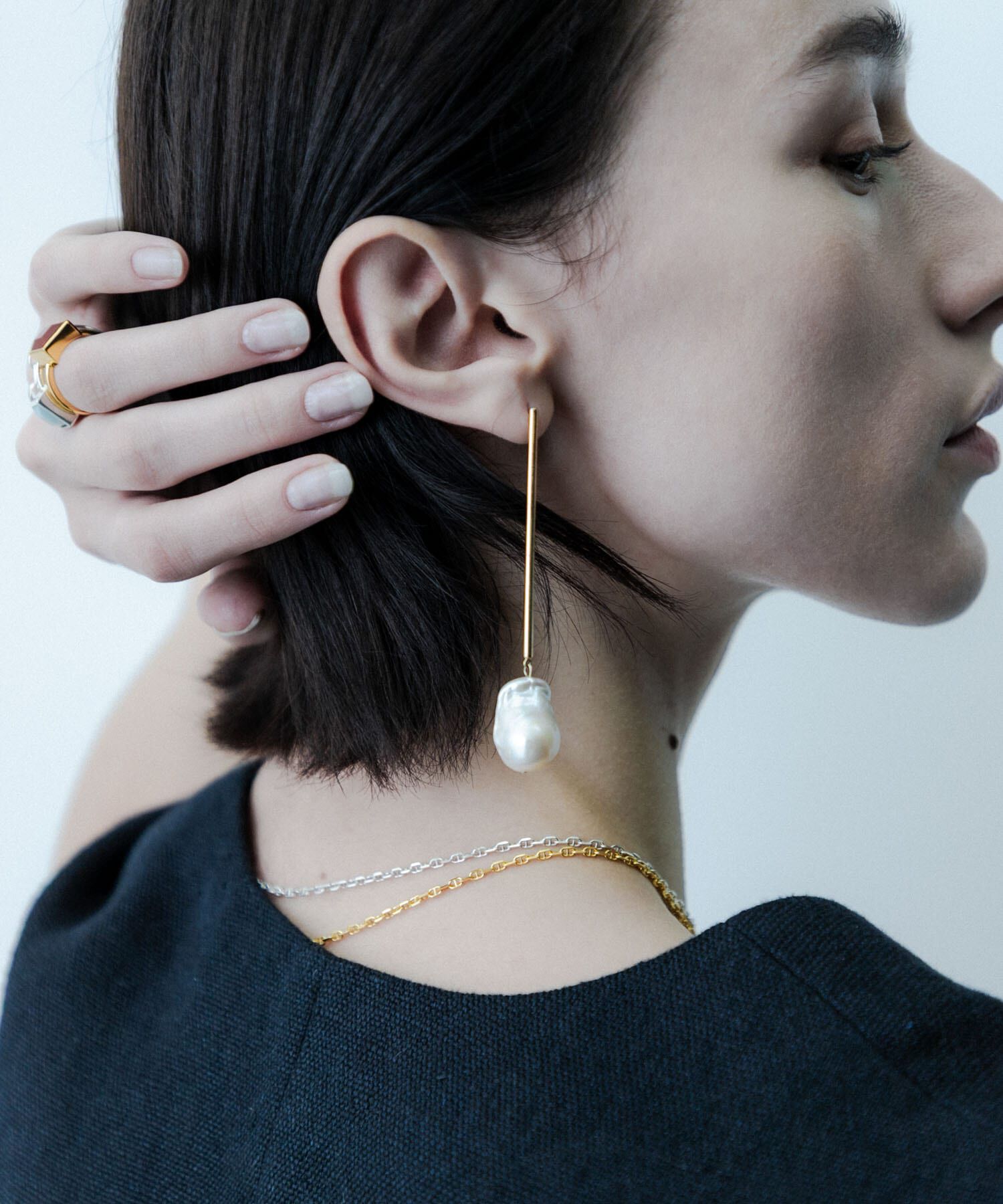 SMELLY「SMELLY so&rsquo;　baroque pearl bar pierce」|ピアス|ゴールド