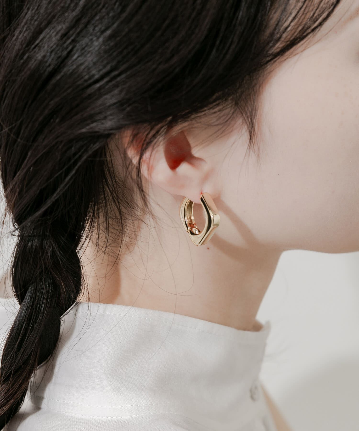 SMELLY「スクエアフープピアス」|ピアス|