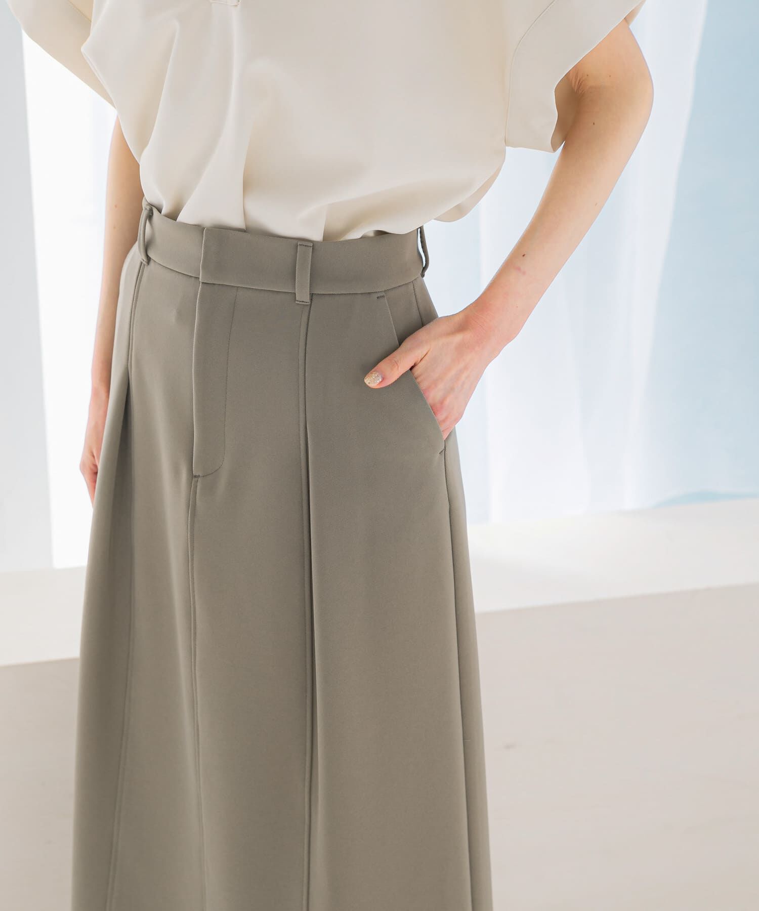 URBAN RESEARCH ROSSO「タックストレートスカート」|スカート|