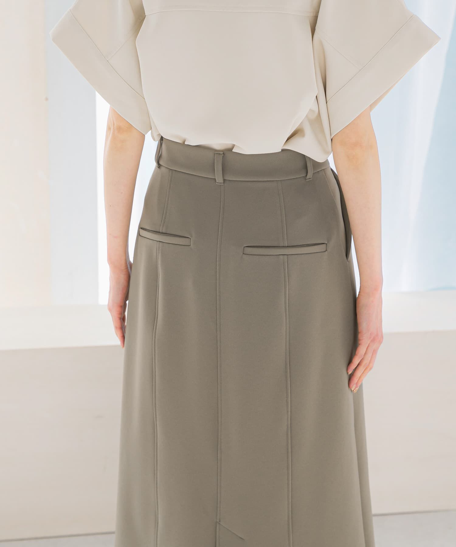 URBAN RESEARCH ROSSO「タックストレートスカート」|スカート|