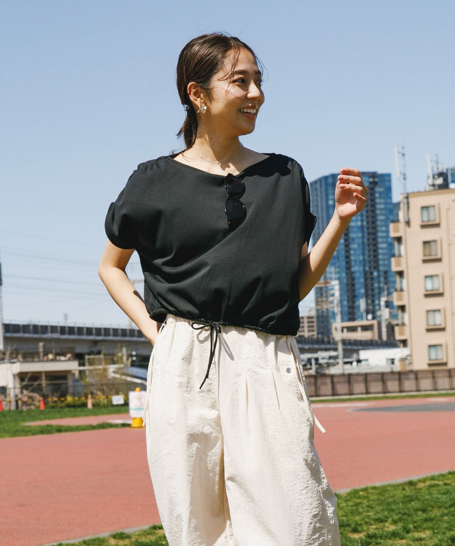 URBAN RESEARCH ROSSO「『UR TECH』F by ROSSO　UVCUTバックオープンクロップドTシャツ」|Tシャツ・カットソー|