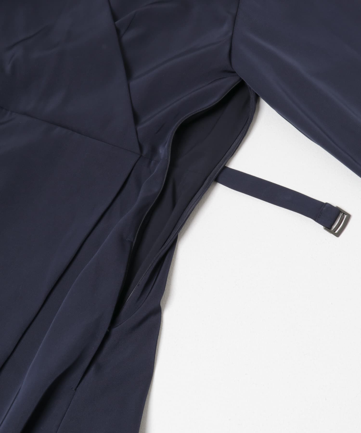 URBAN RESEARCH ROSSO「ベルト付カシュクールサテンワンピース」|ワンピース|