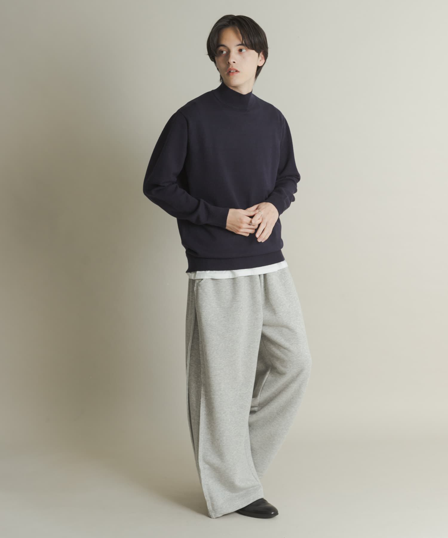 SENSE OF PLACE by URBAN RESEARCH「『一部WEB限定カラー』『洗濯可/毛玉防止』ストレッチモックネックニット」|ニット・セーター|