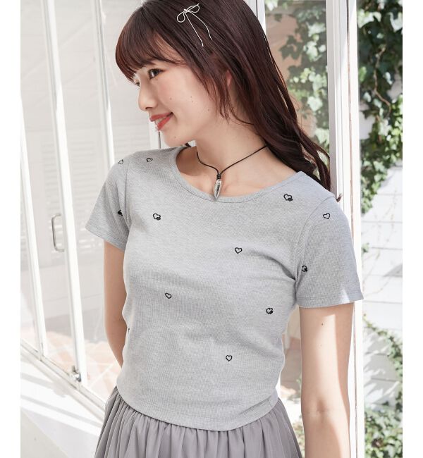 MAJESTICLEGON「ロマンティックエンブロイダリーTシャツ」|Tシャツ・カットソー|