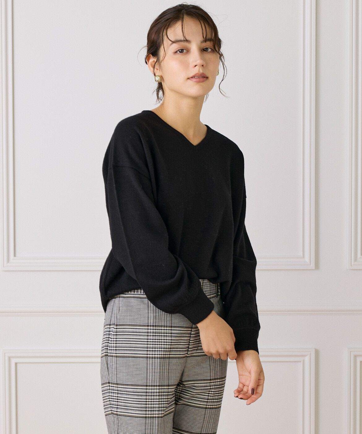 INED「ウール100％Vネックニット」|ニット・セーター|