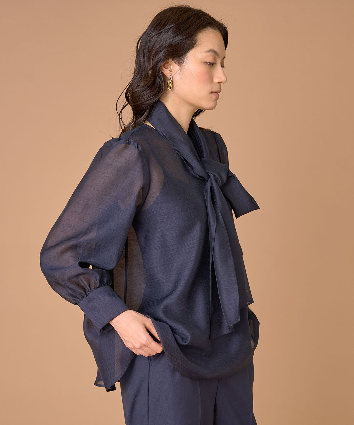 INED「《大きいサイズ》2WAYボウタイブラウス」|シャツ・ブラウス|