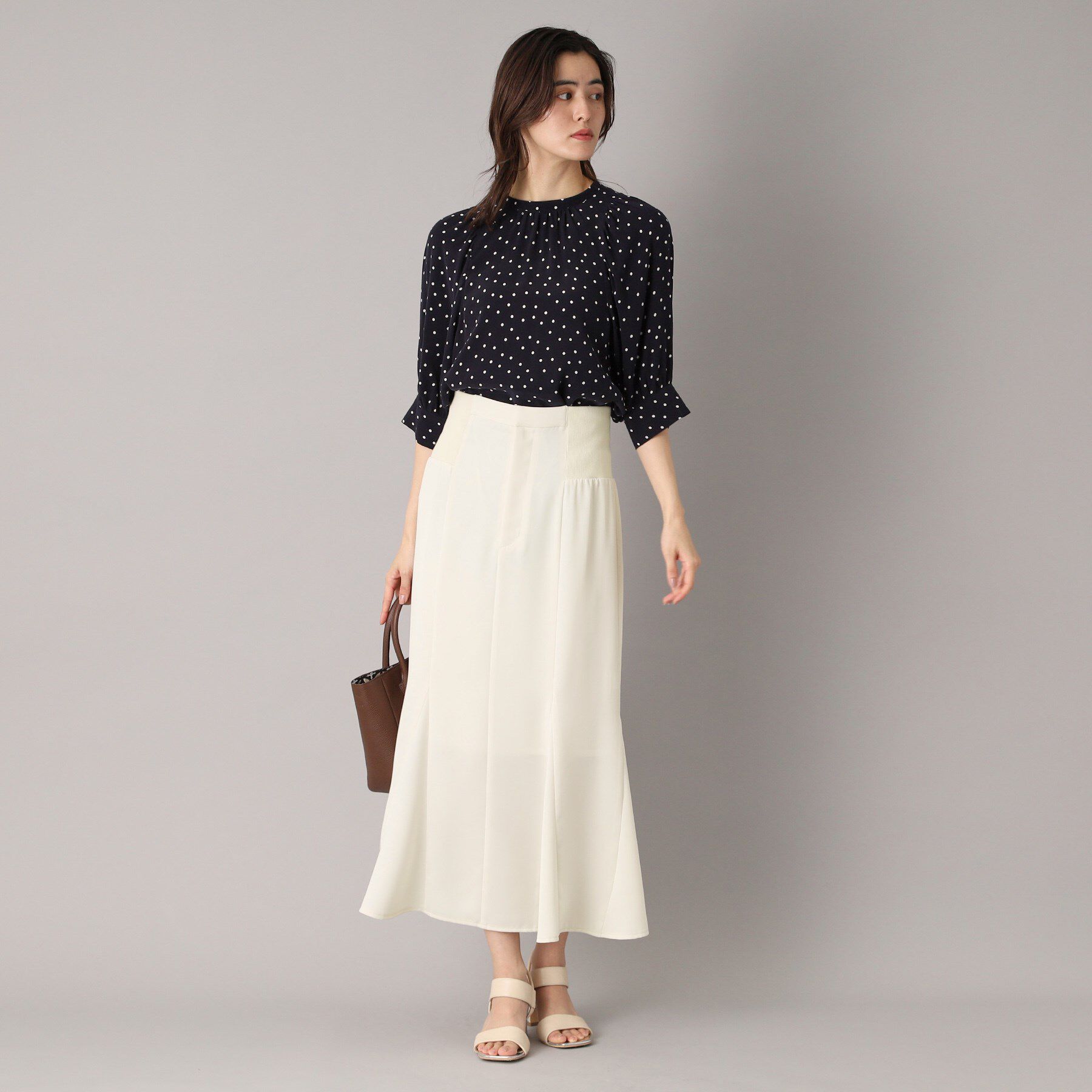 DRESSTERIOR「【大人百花春号掲載 モデル美香さん着用】バックストラップマーメイドスカート」|スカート|