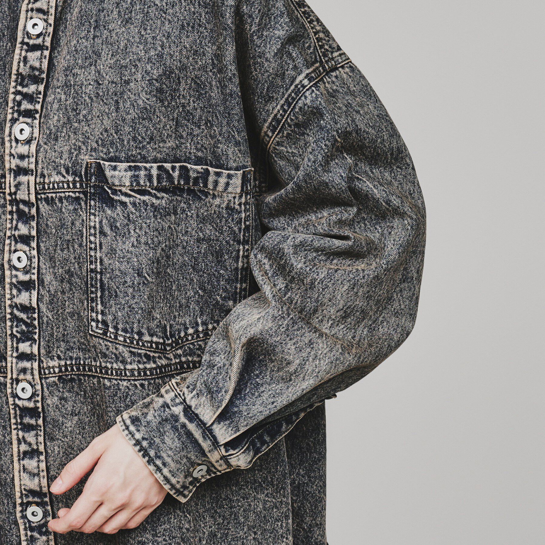 tk.TAKEO KIKUCHI「ケミカルオーバーダイデニムシャツ」|シャツ・ブラウス|