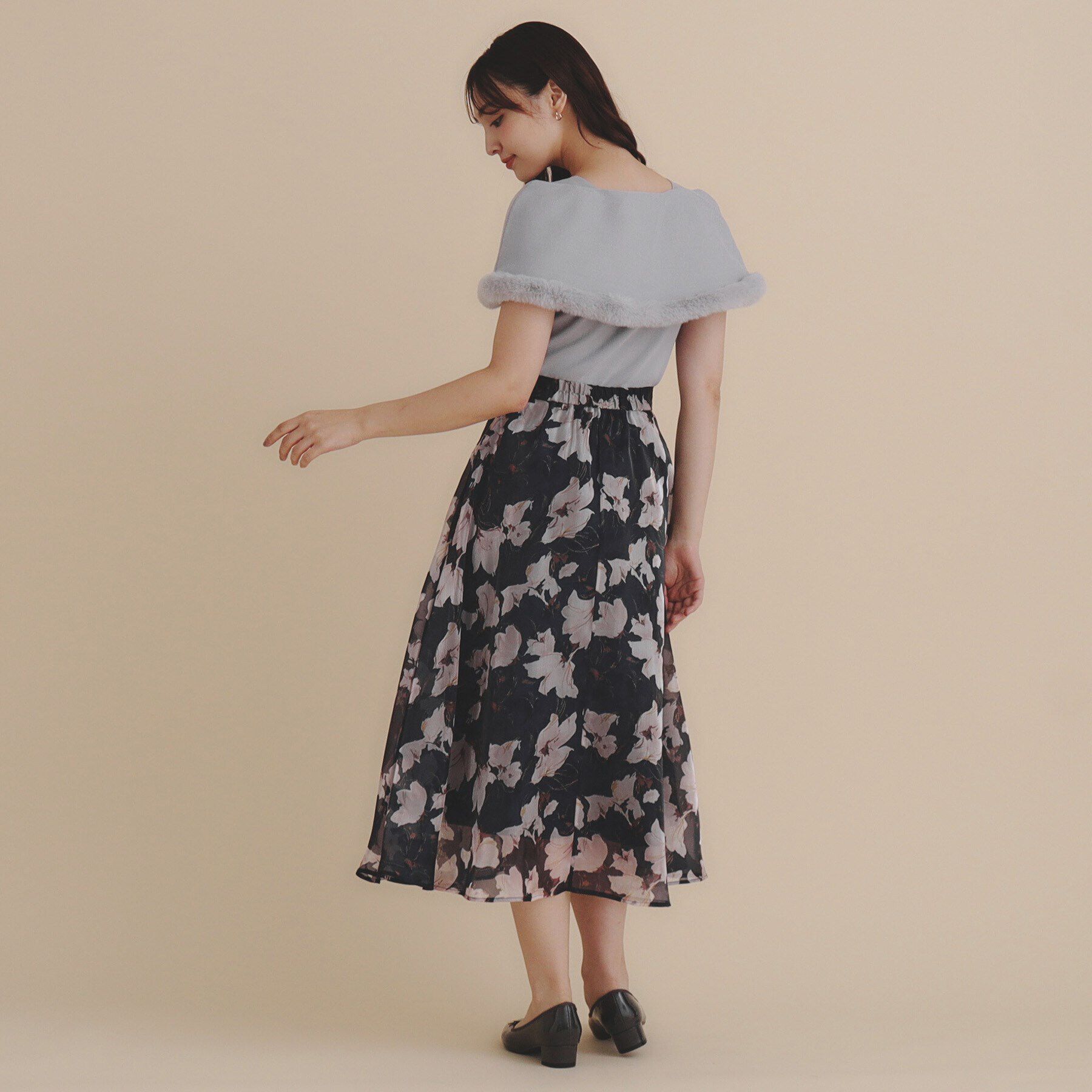 index「《美人百花掲載》ファートリミングケープニット【洗濯機洗い可】」|ニット・セーター|