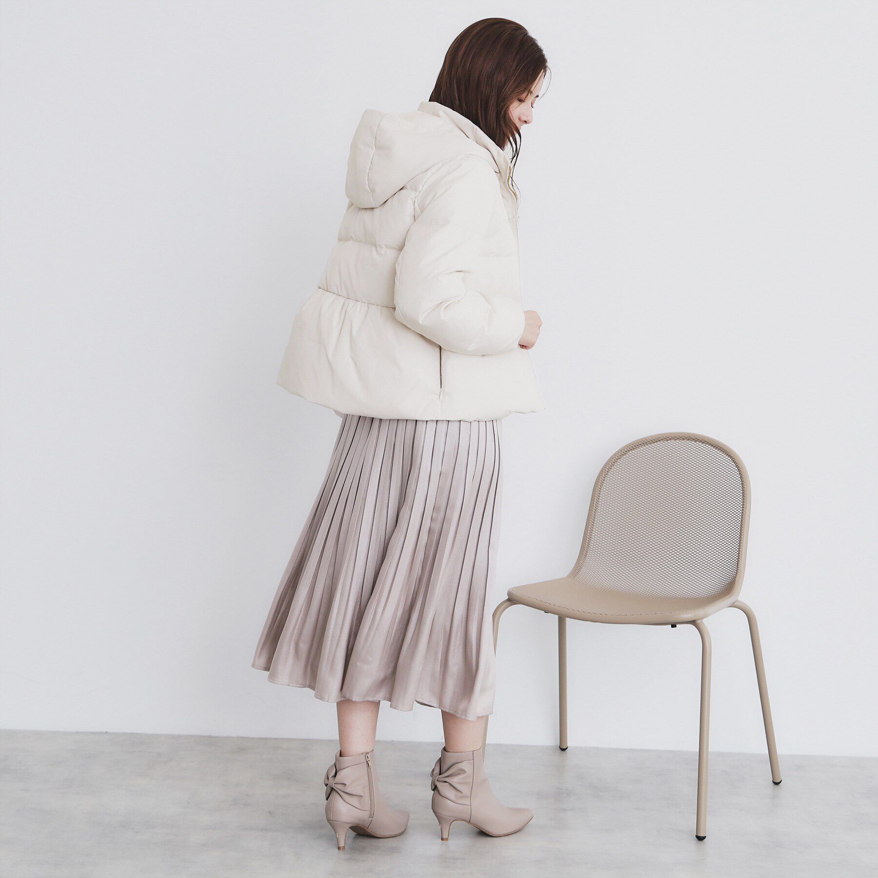 index「河田ダウン ライトペプラムコート【洗濯機洗い可/撥水/静電気防止裏地】」|ダウン|