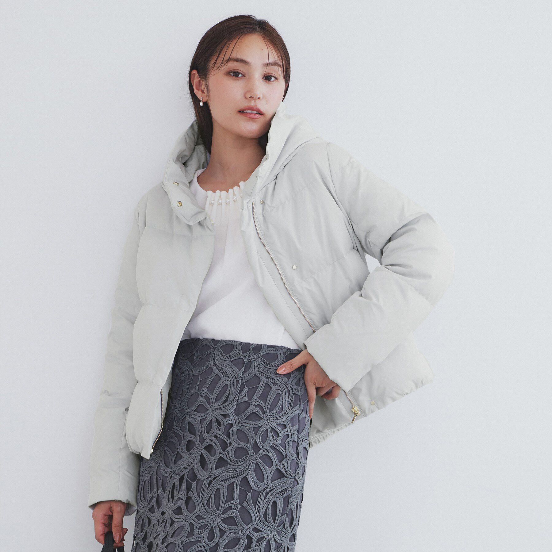 index「《美人百花掲載》河田ダウン ショートコート【洗濯機洗い可/撥水/静電気防止裏地】」|ダウン|ライトグレー(811