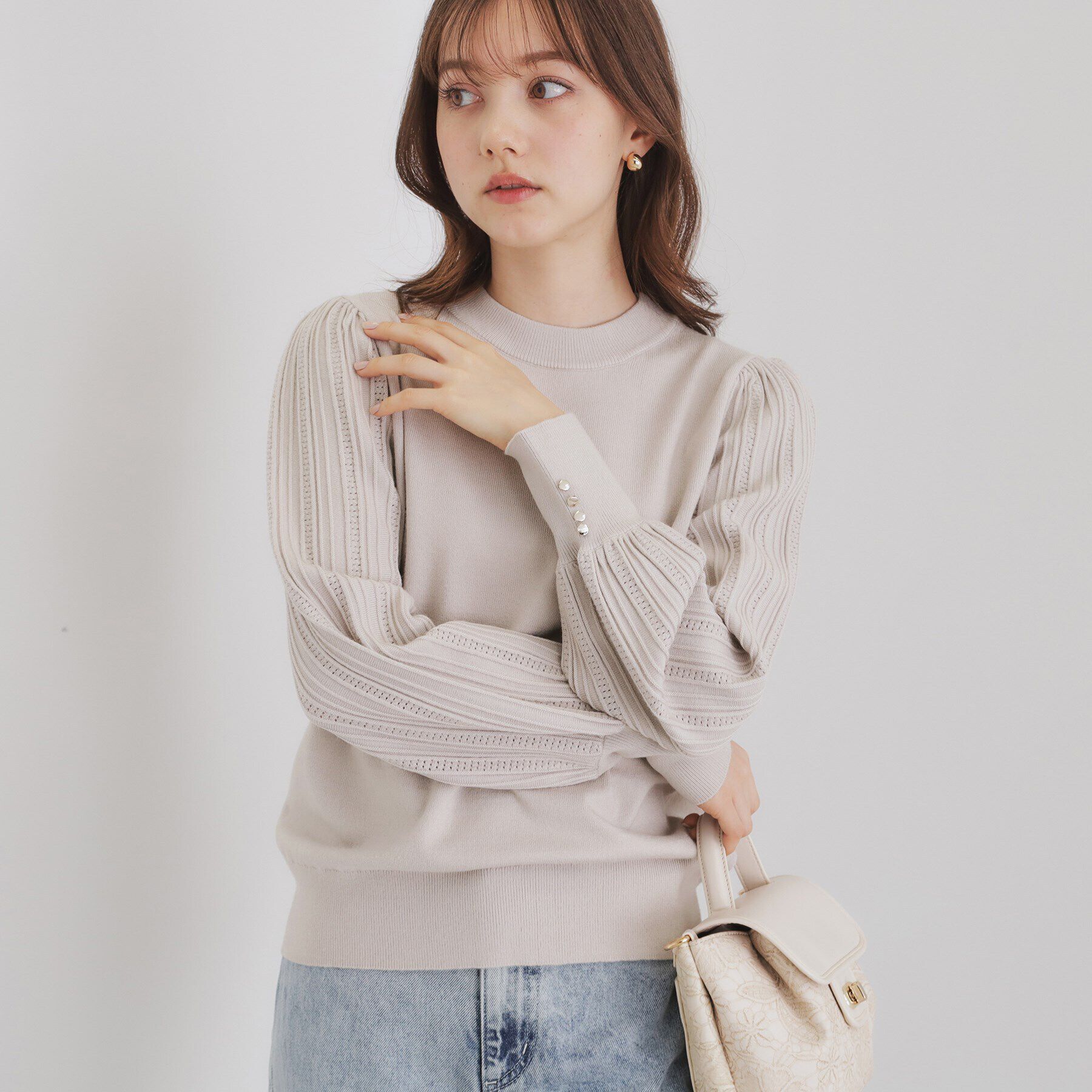 index「パターンスリーブハイネックニット【洗濯機洗い可】」|ニット・セーター|グレージュ(050)