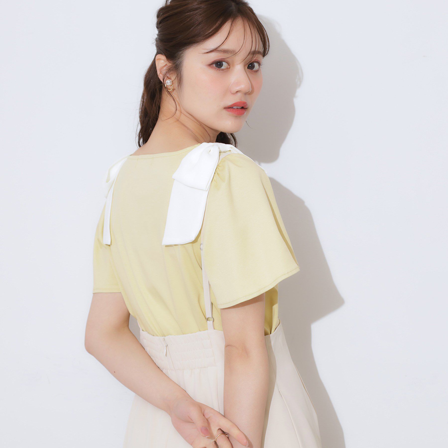 Couture broach「【リボン・マシンウォッシャブル・UV機能・接触冷感】肩リボントップス」|Tシャツ・カットソー|