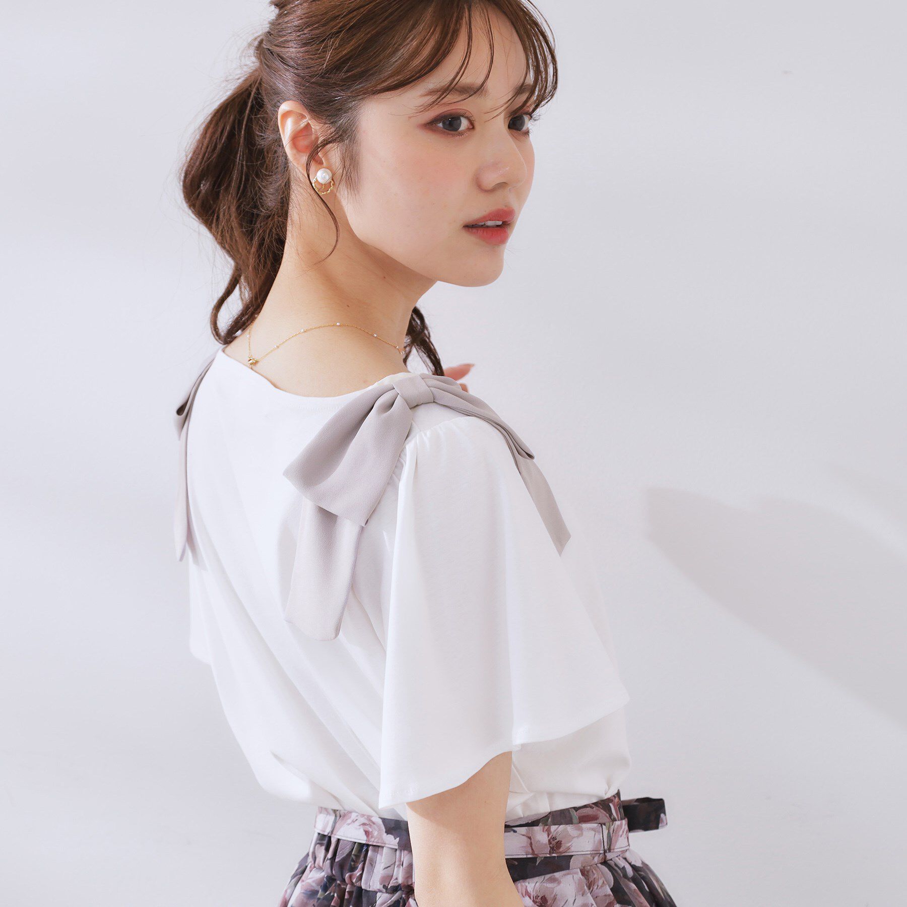 Couture broach「【リボン・マシンウォッシャブル・UV機能・接触冷感】肩リボントップス」|Tシャツ・カットソー|