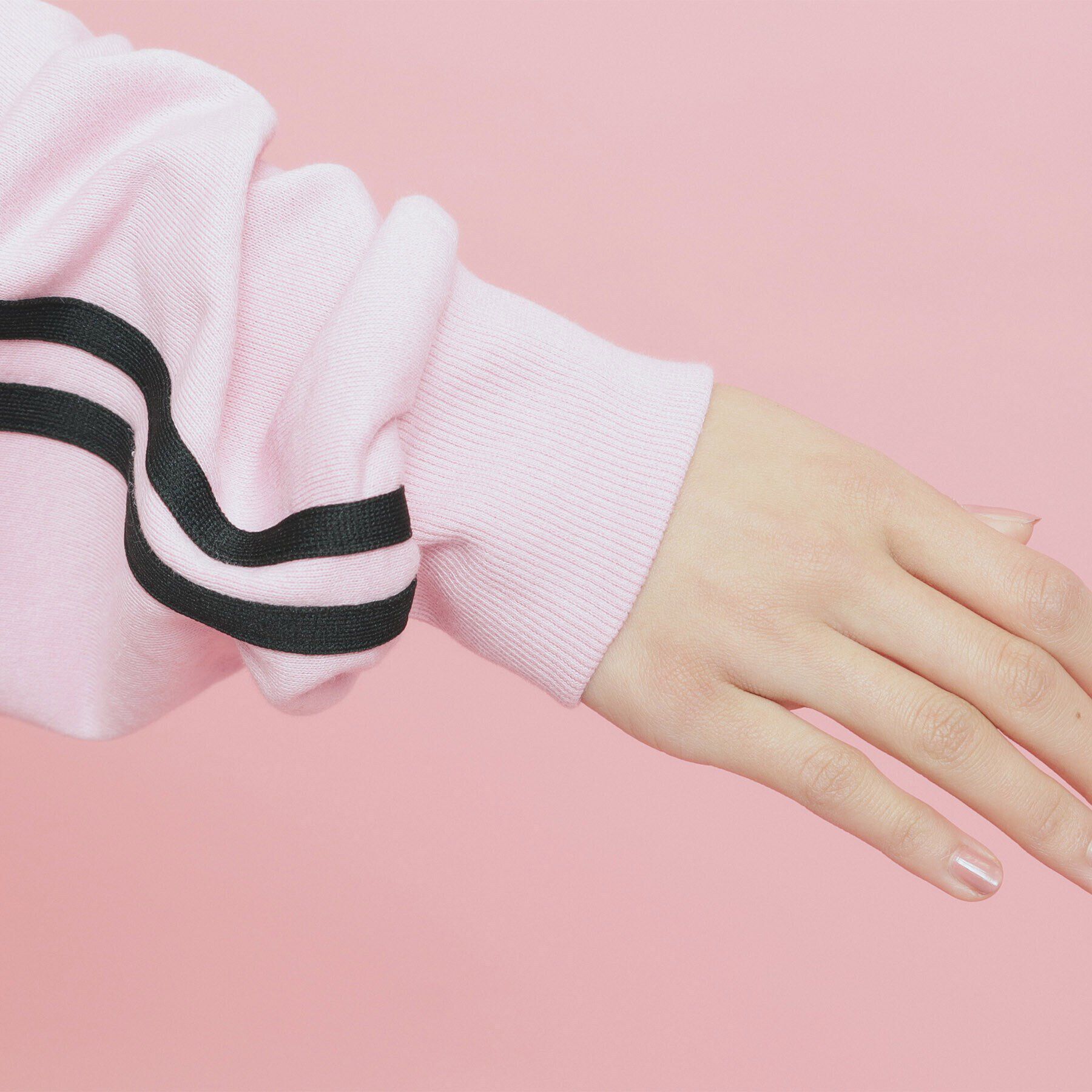 PINK-latte「トレンドVネックゲームシャツ」|Tシャツ・カットソー|