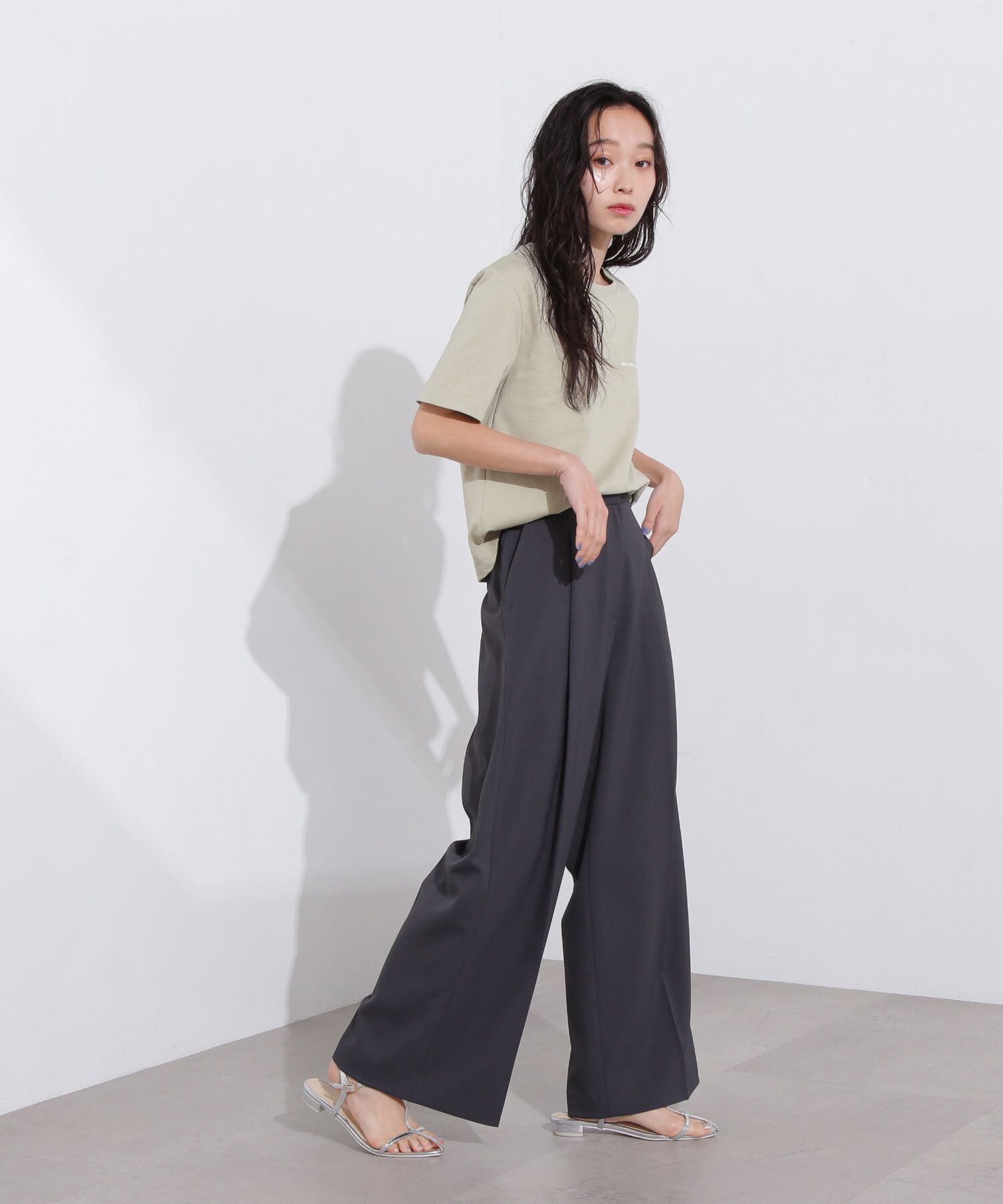  「ライトタックワイドパンツ」|その他|