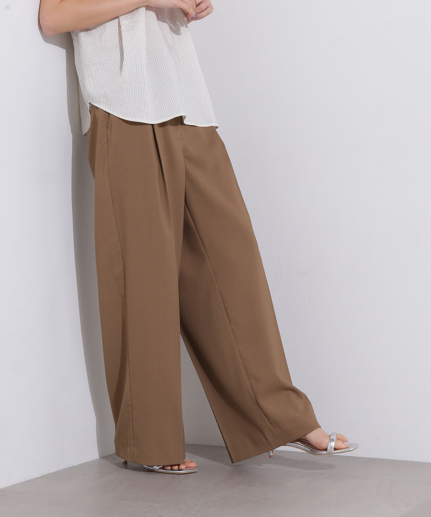  「ライトタックワイドパンツ」|その他|