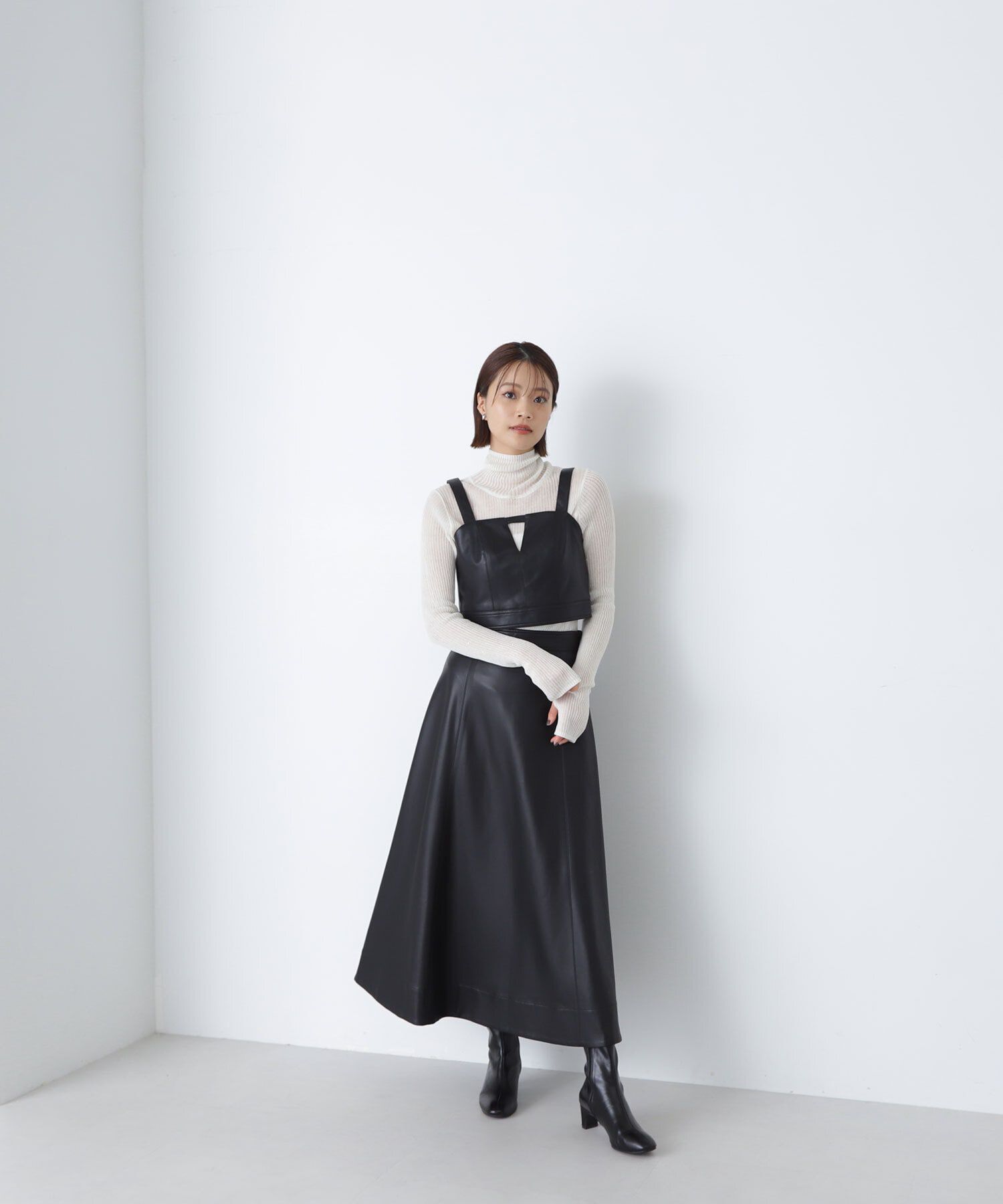 「フェイクレザービスチェ＆スカート」|ワンピース|
