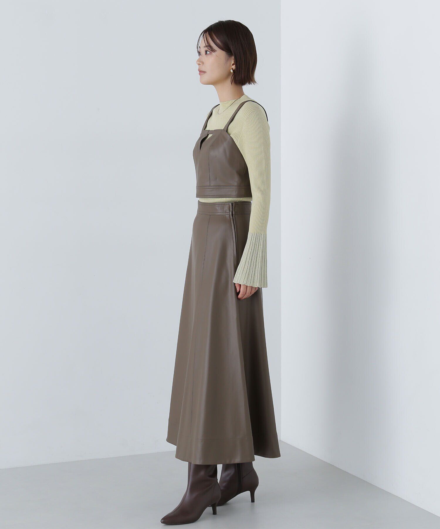  「フェイクレザービスチェ＆スカート」|ワンピース|