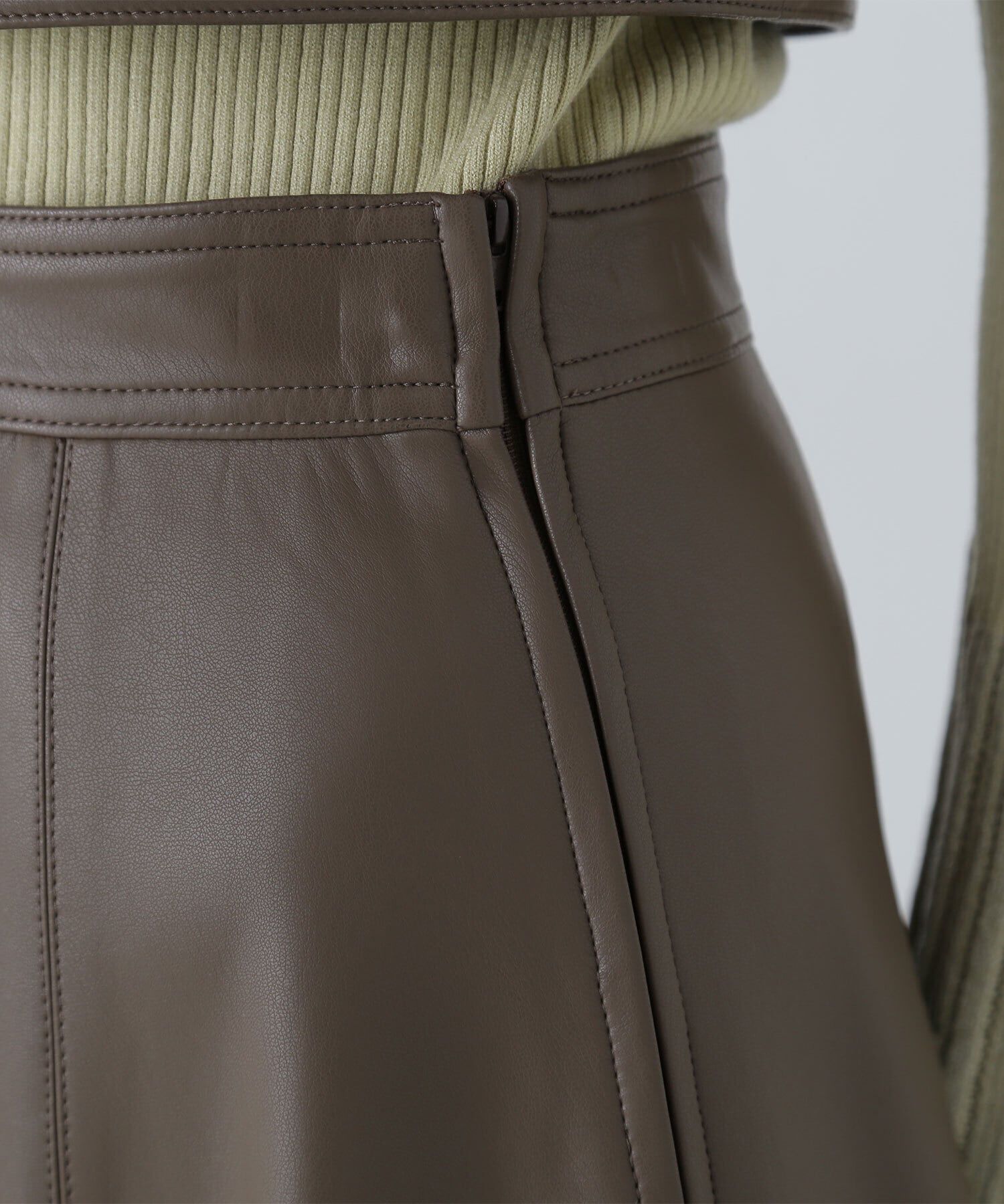  「フェイクレザービスチェ＆スカート」|ワンピース|