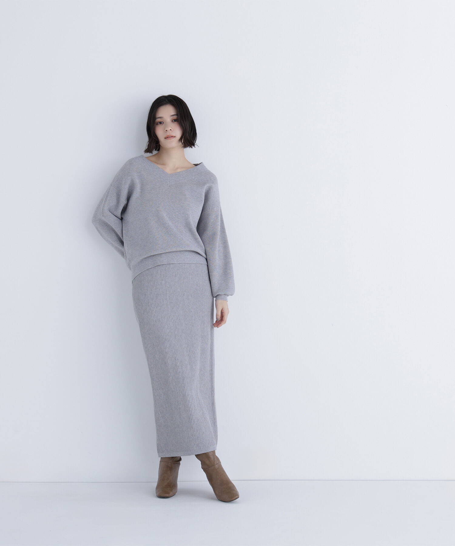  「Vネックフォルムニットセットアップ」|ワンピース|