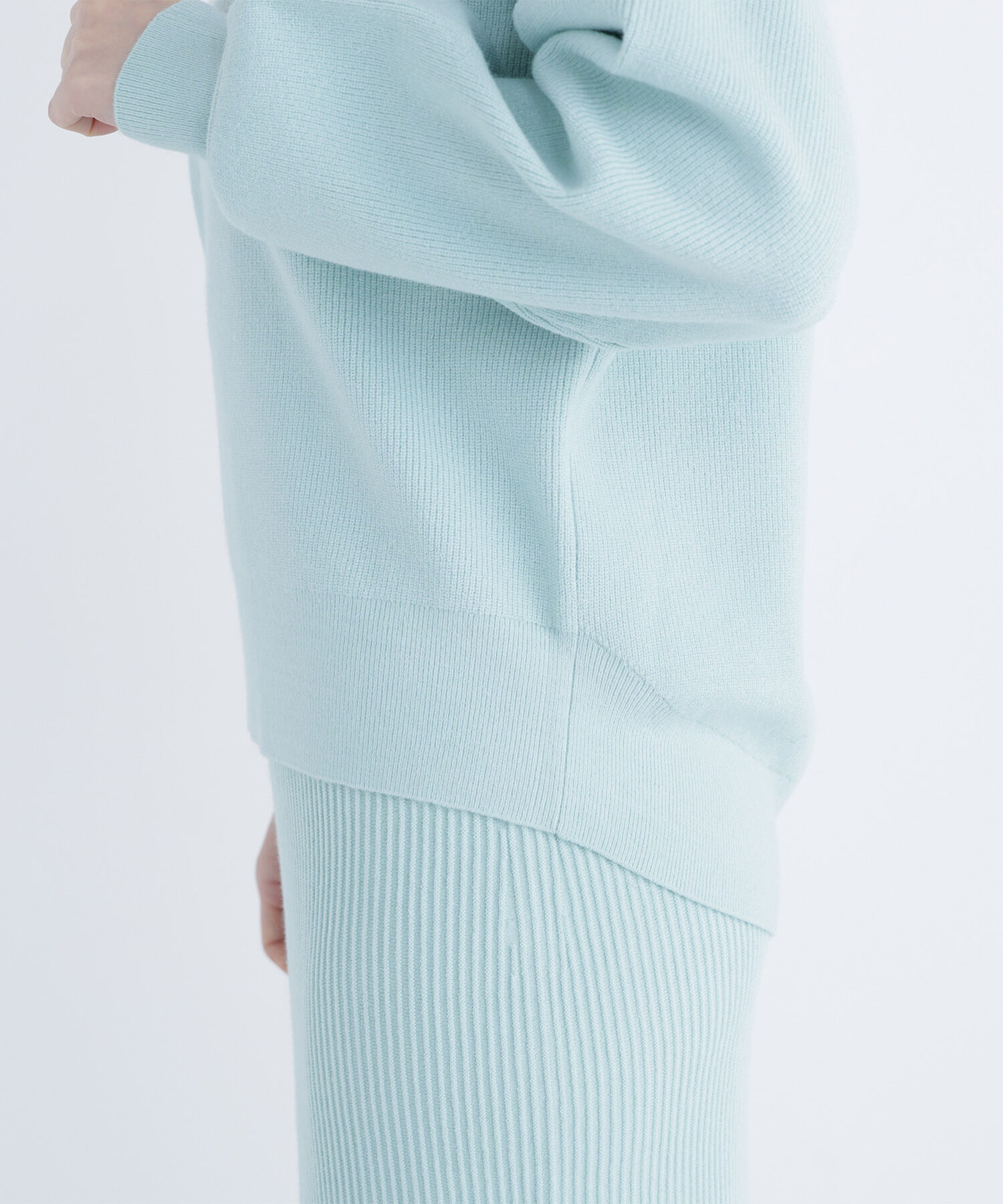  「Vネックフォルムニットセットアップ」|ワンピース|