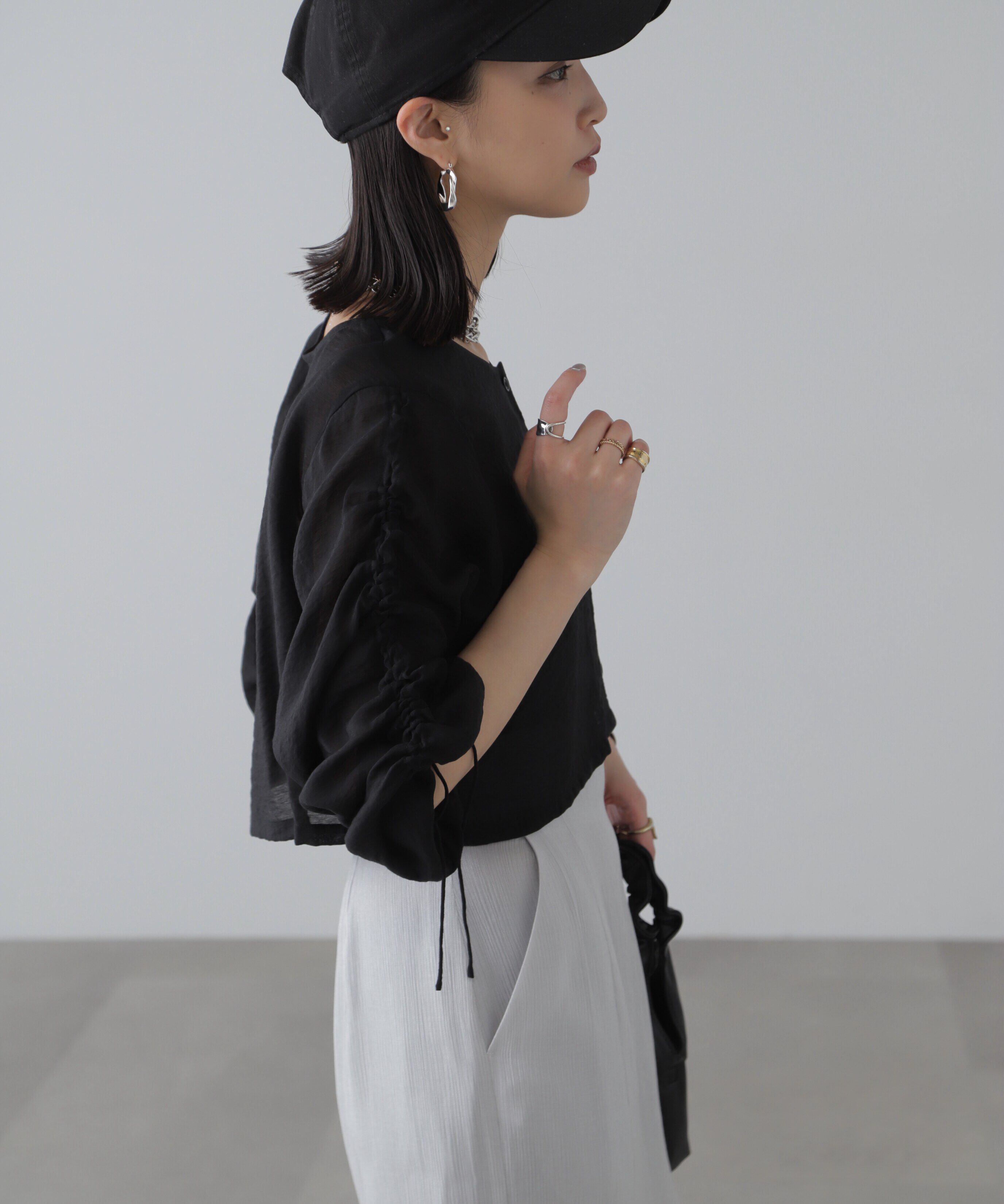  「［グレーカラーWEB限定］袖ドロストギャザーボレロ」|シャツ・ブラウス|