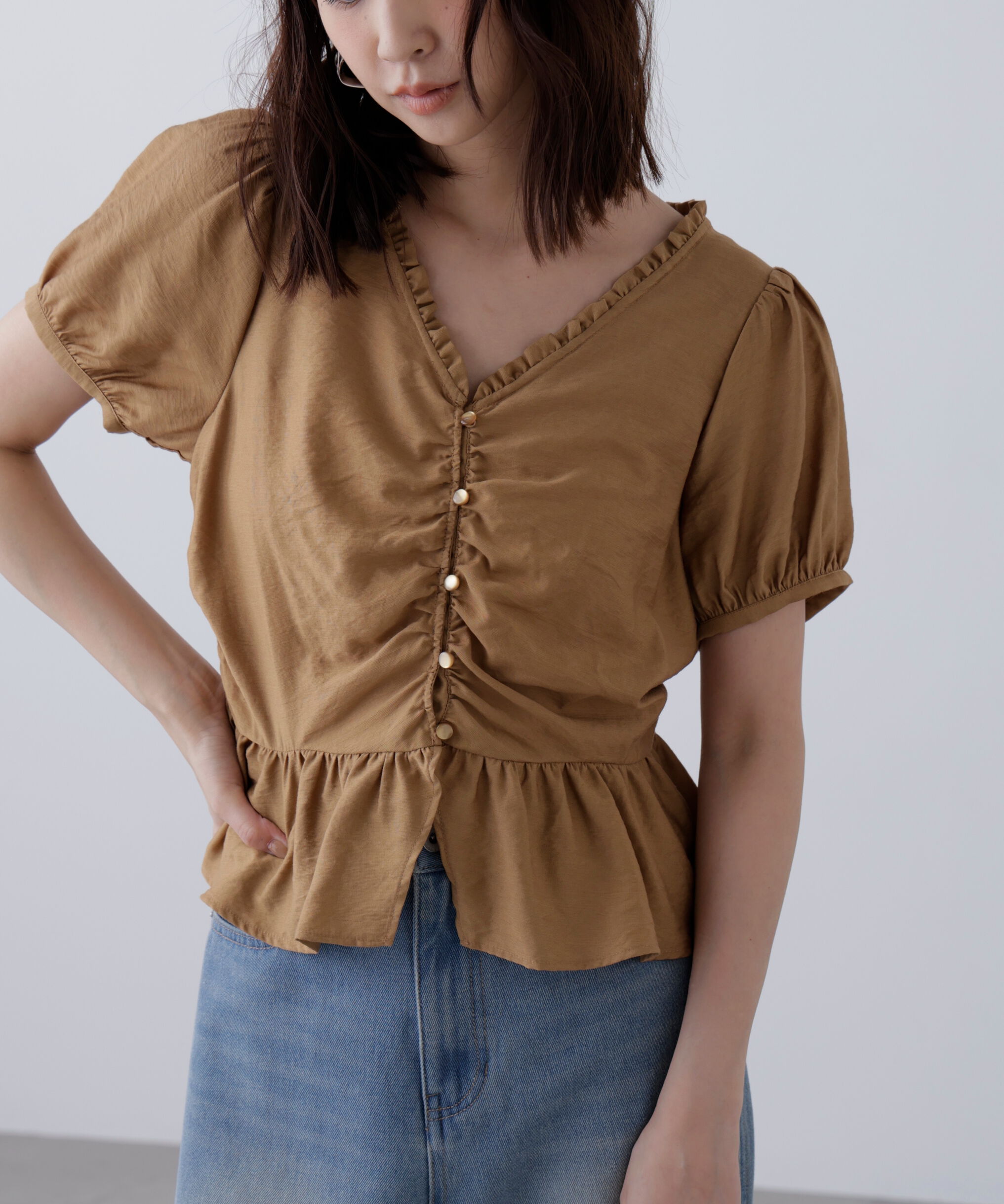 「ペプラムギャザーブラウス」|シャツ・ブラウス|ブラウン
