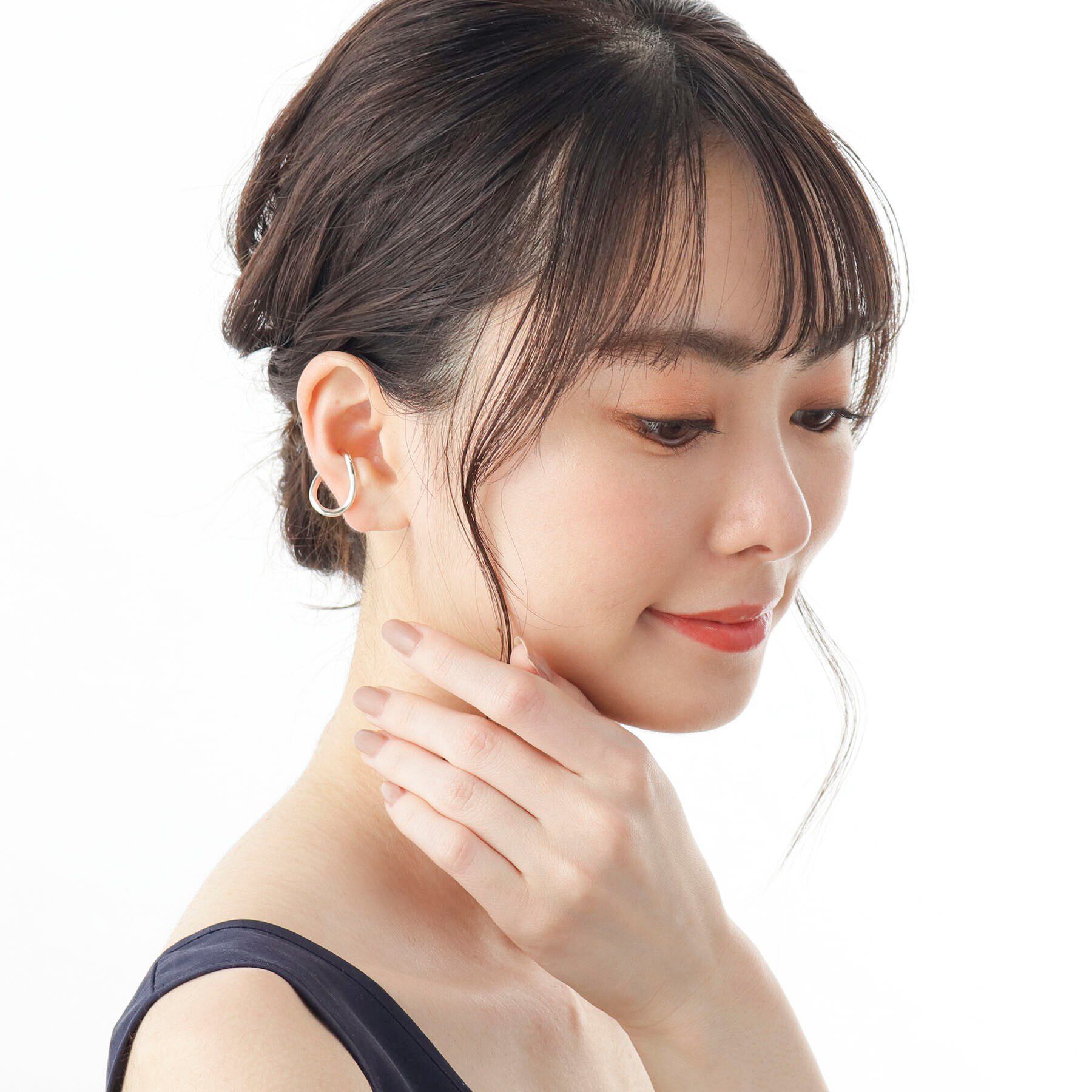 COCOSHNIK「シルバー Sライン イヤーカフ」|イヤリング|