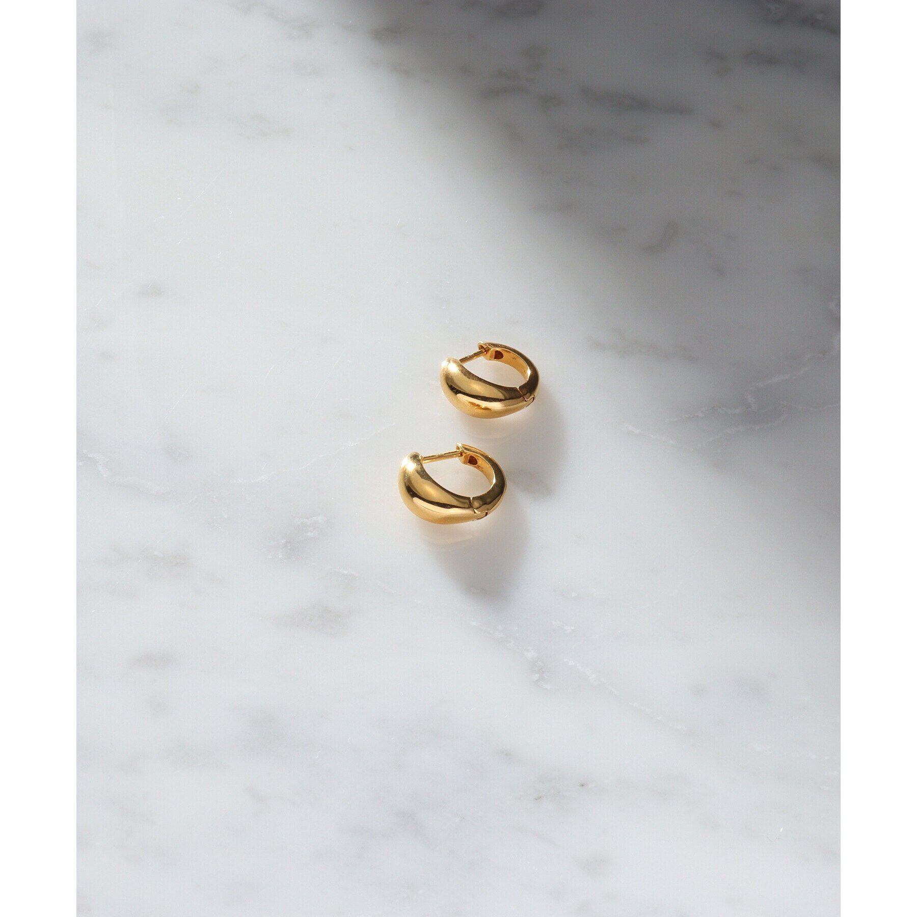 COCOSHNIK ONKITSCH「シルバー ハギーフープ マーキスピアス GP」|ピアス|