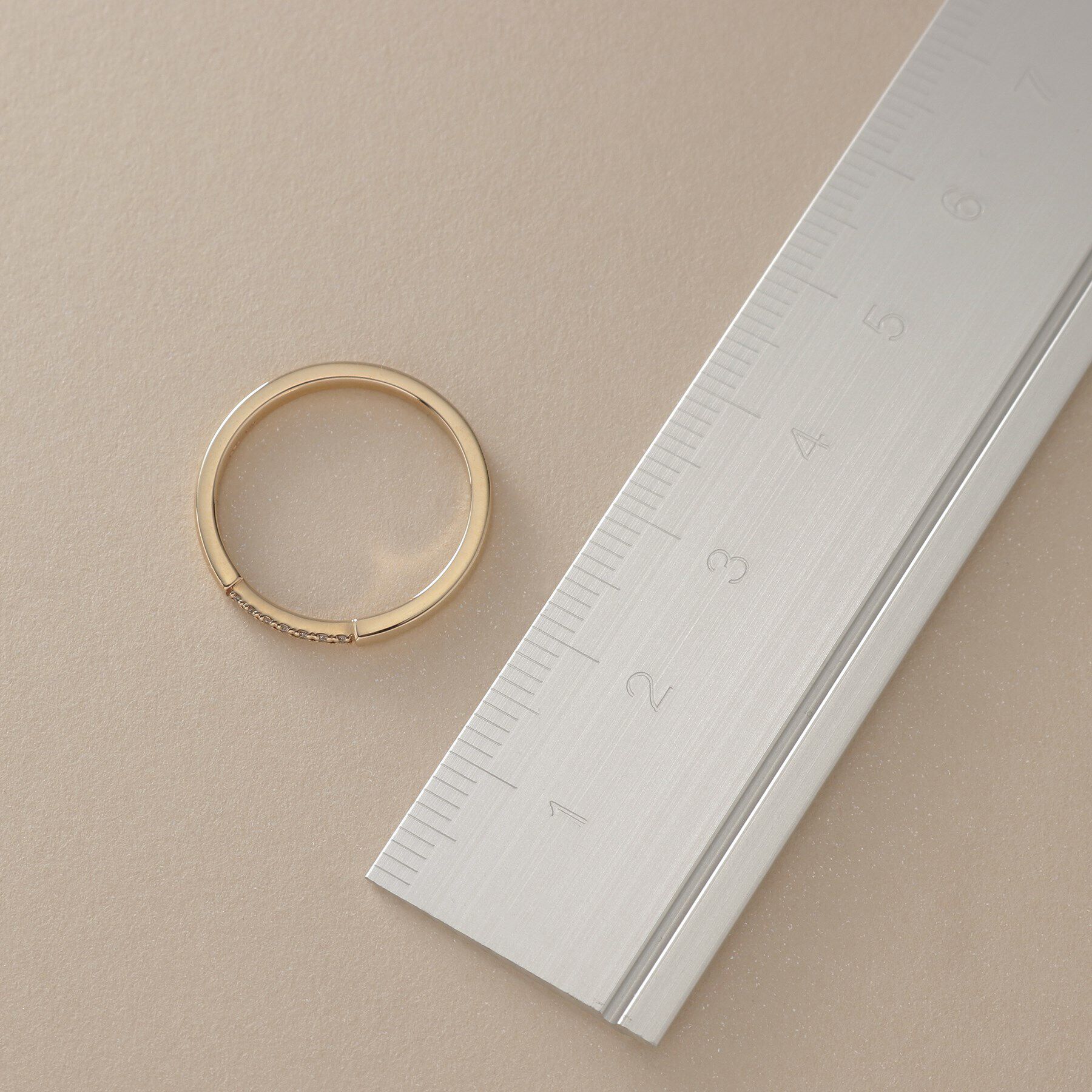 COCOSHNIK「K10ダイヤモンド センターステップ リング」|リング|