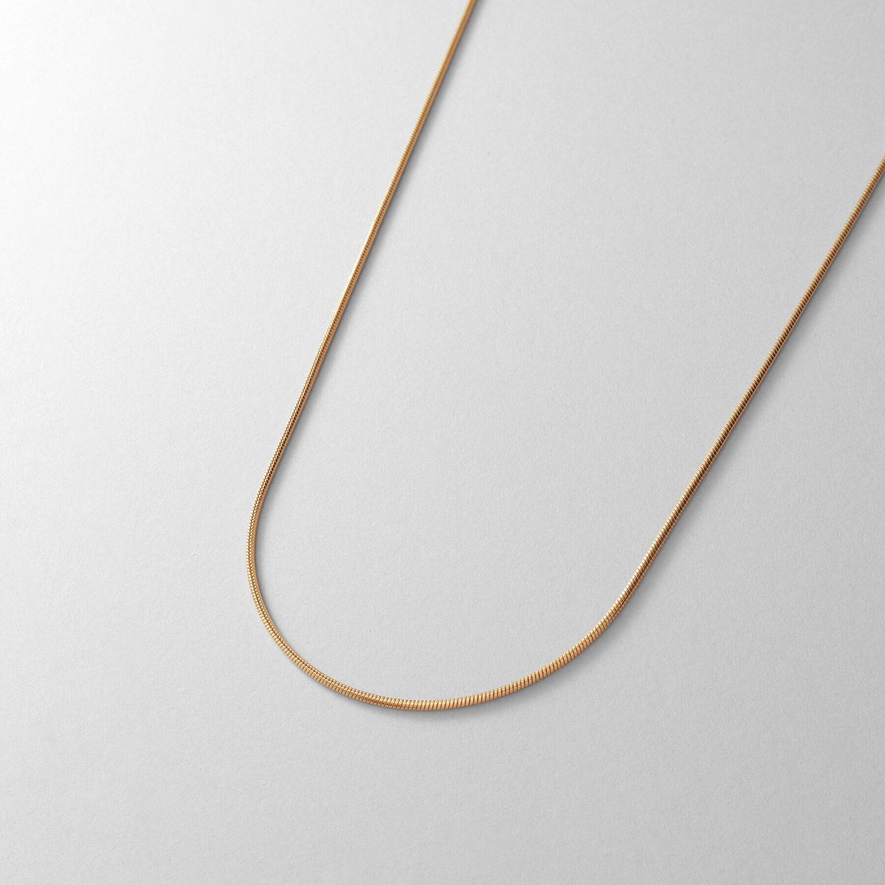 COCOSHNIK ONKITSCH「シルバー デザインチェーン スネークネックレス（90cm） GP」|ネックレス|