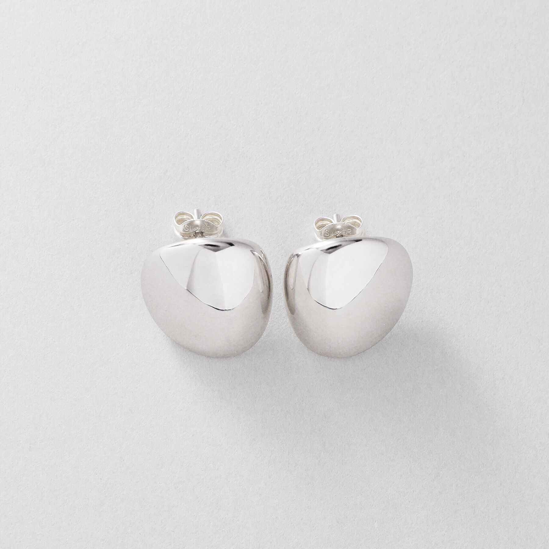 COCOSHNIK ONKITSCH「シルバー ホロウピアス Dシェイプ」|ピアス|