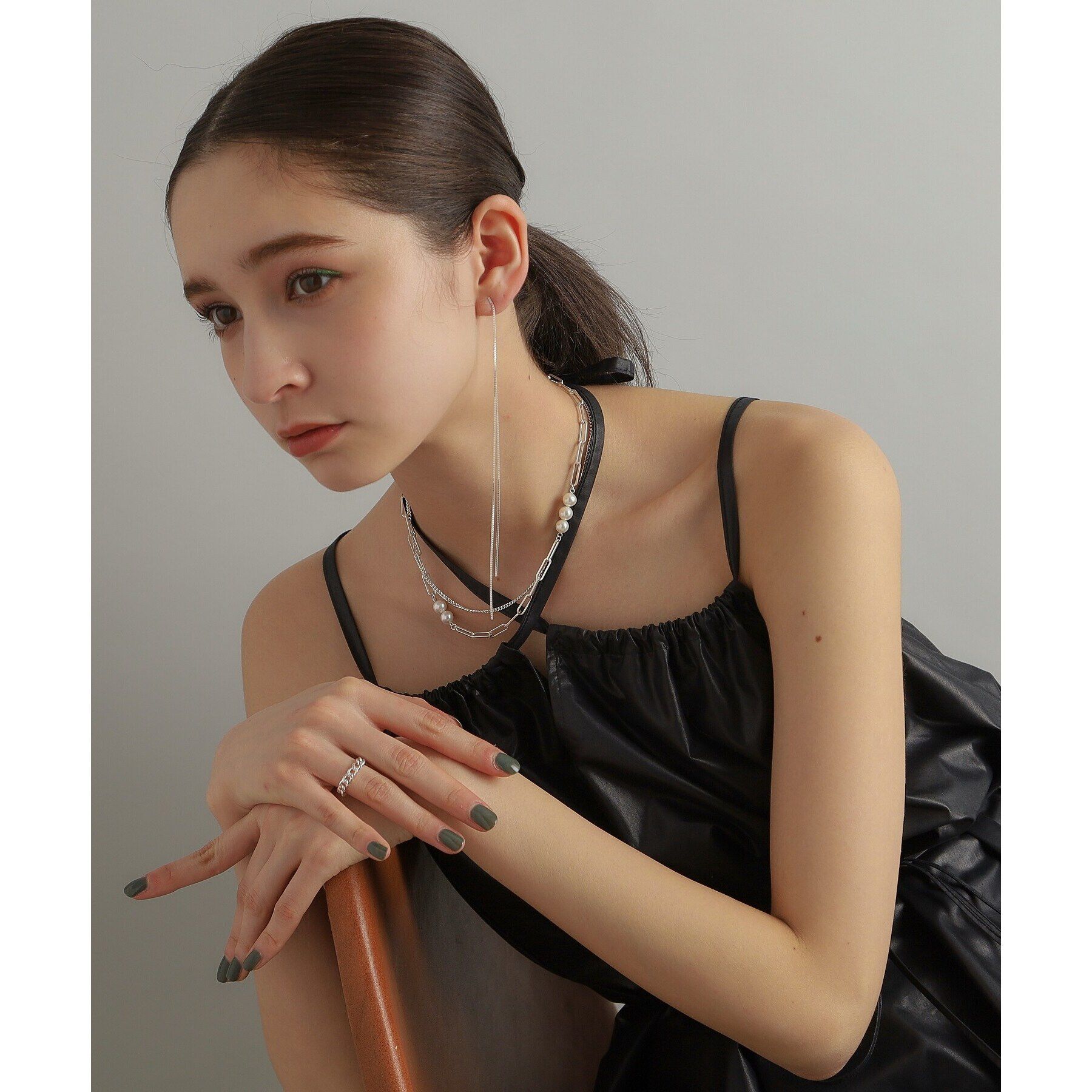 COCOSHNIK ONKITSCH「シルバー フラットケーブルチェーン パールステーションネックレス」|ネックレス|