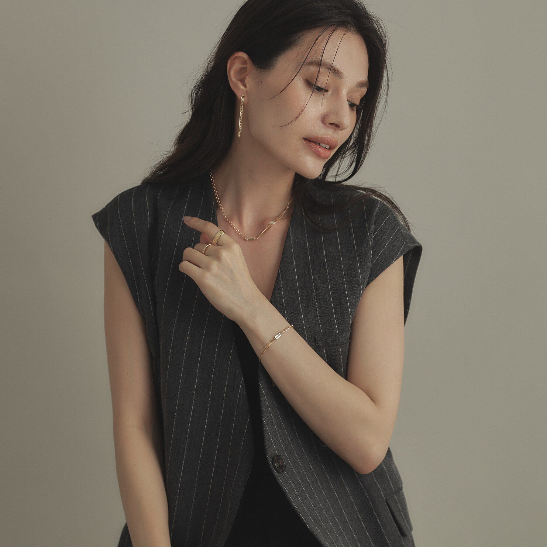 COCOSHNIK「K10キヘイ&times;ベネチアンチェーン スタッドピアス」|ピアス|