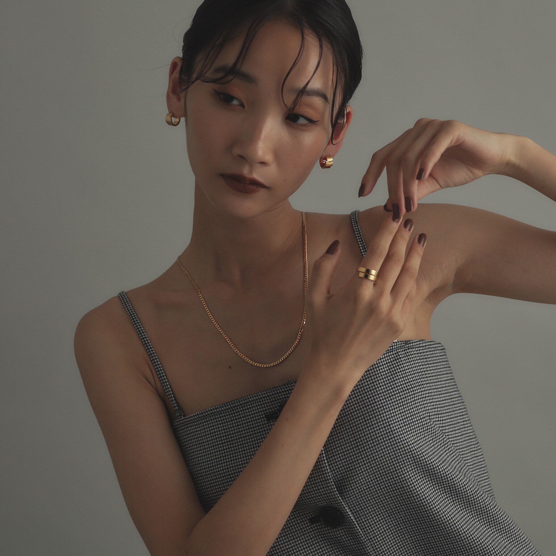 COCOSHNIK ONKITSCH「シルバー デザインチェーン ライトフラットカーブネックレス（55cm） GP」|ネックレス|