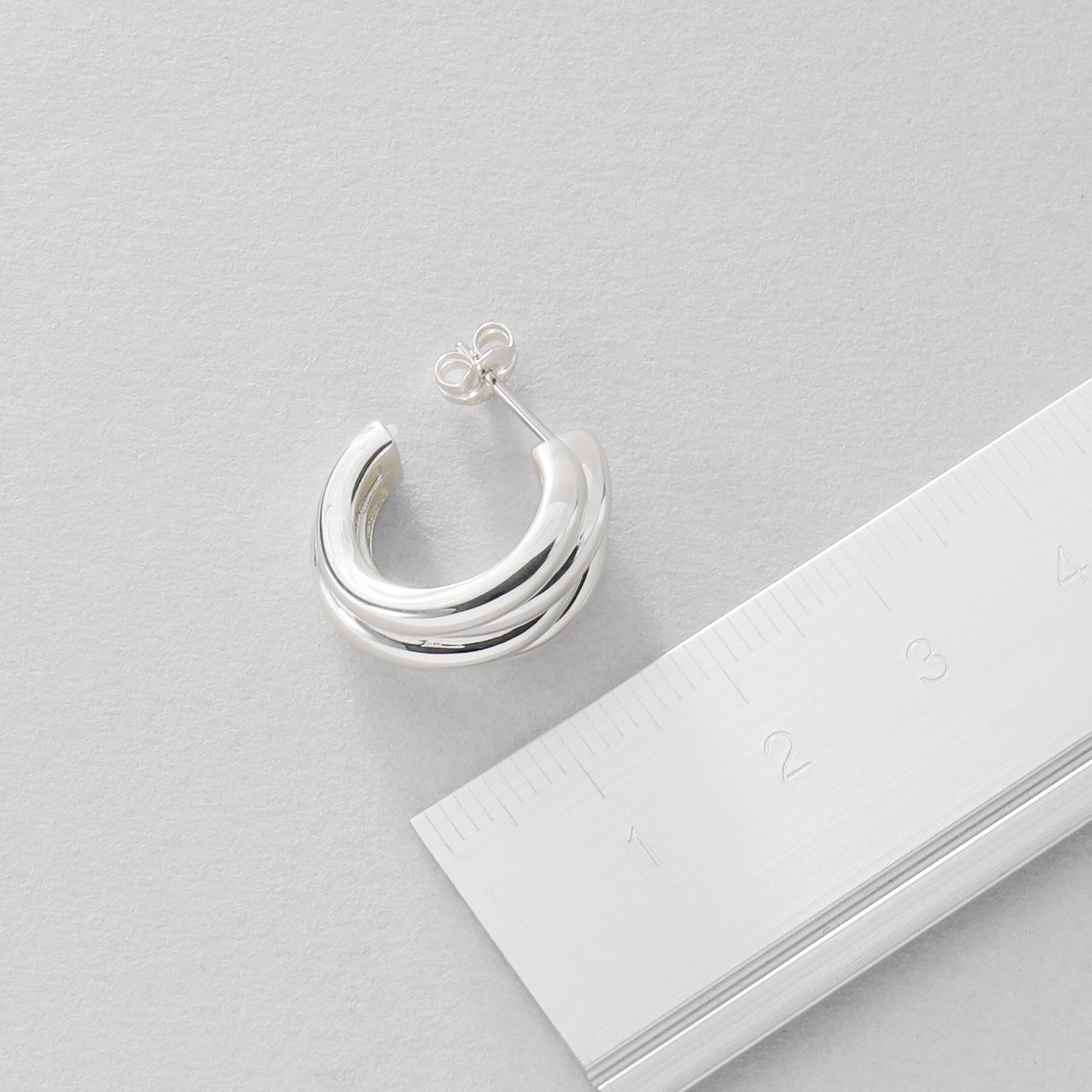 COCOSHNIK ONKITSCH「シルバー スモールフープ タングルドピアス」|ピアス|