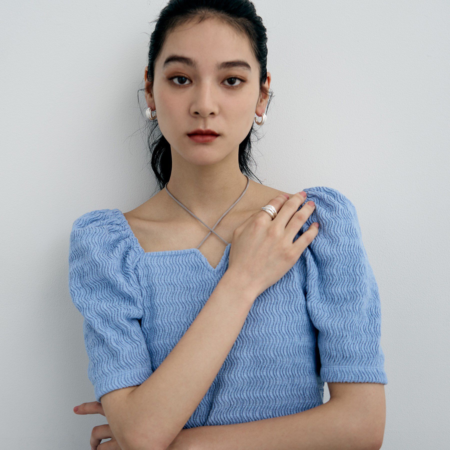 COCOSHNIK ONKITSCH「シルバー スモールフープ タングルドピアス」|ピアス|