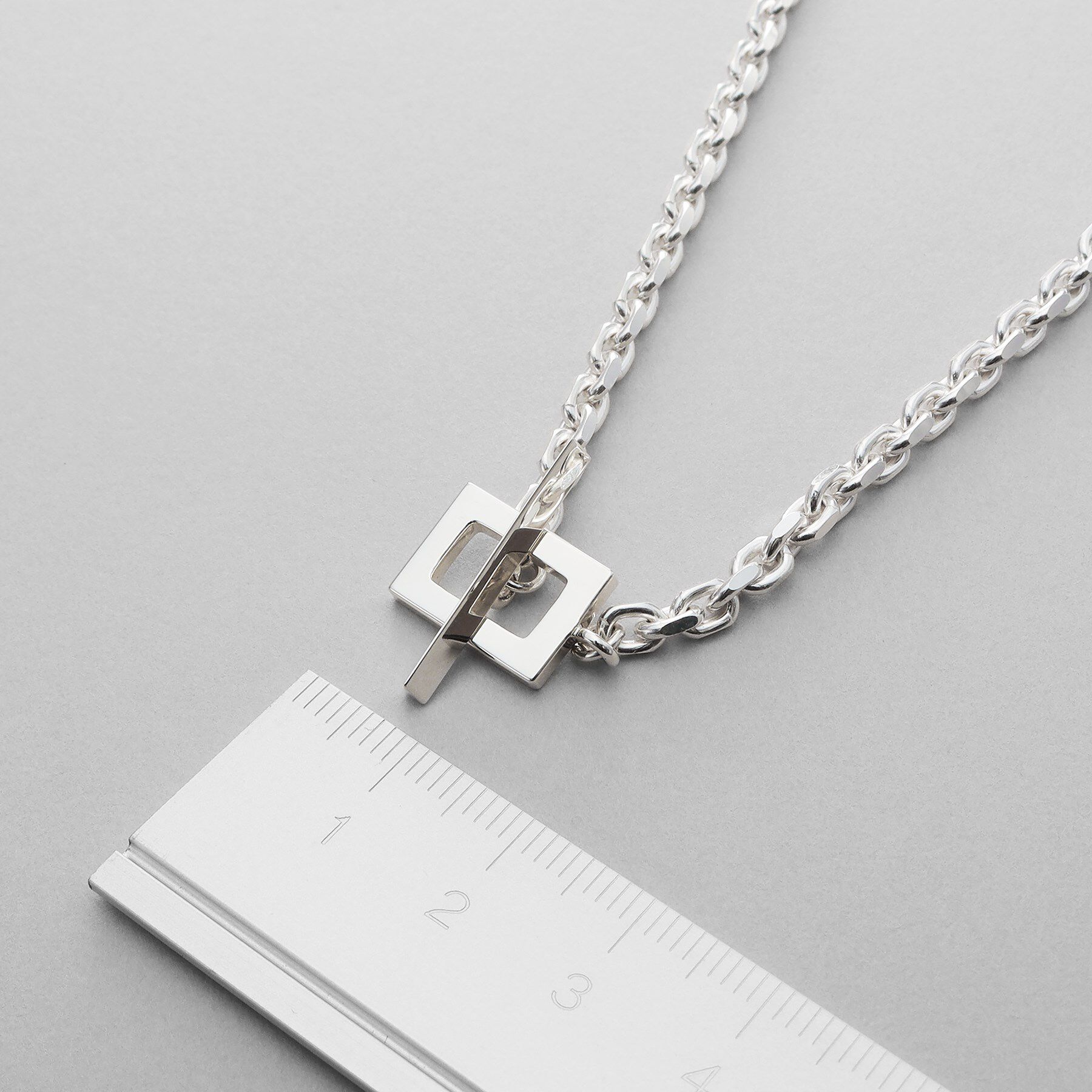 COCOSHNIK ONKITSCH「シルバー カットケーブルチェーン レクタングルマンテルネックレス（55cm）」|ネックレス|