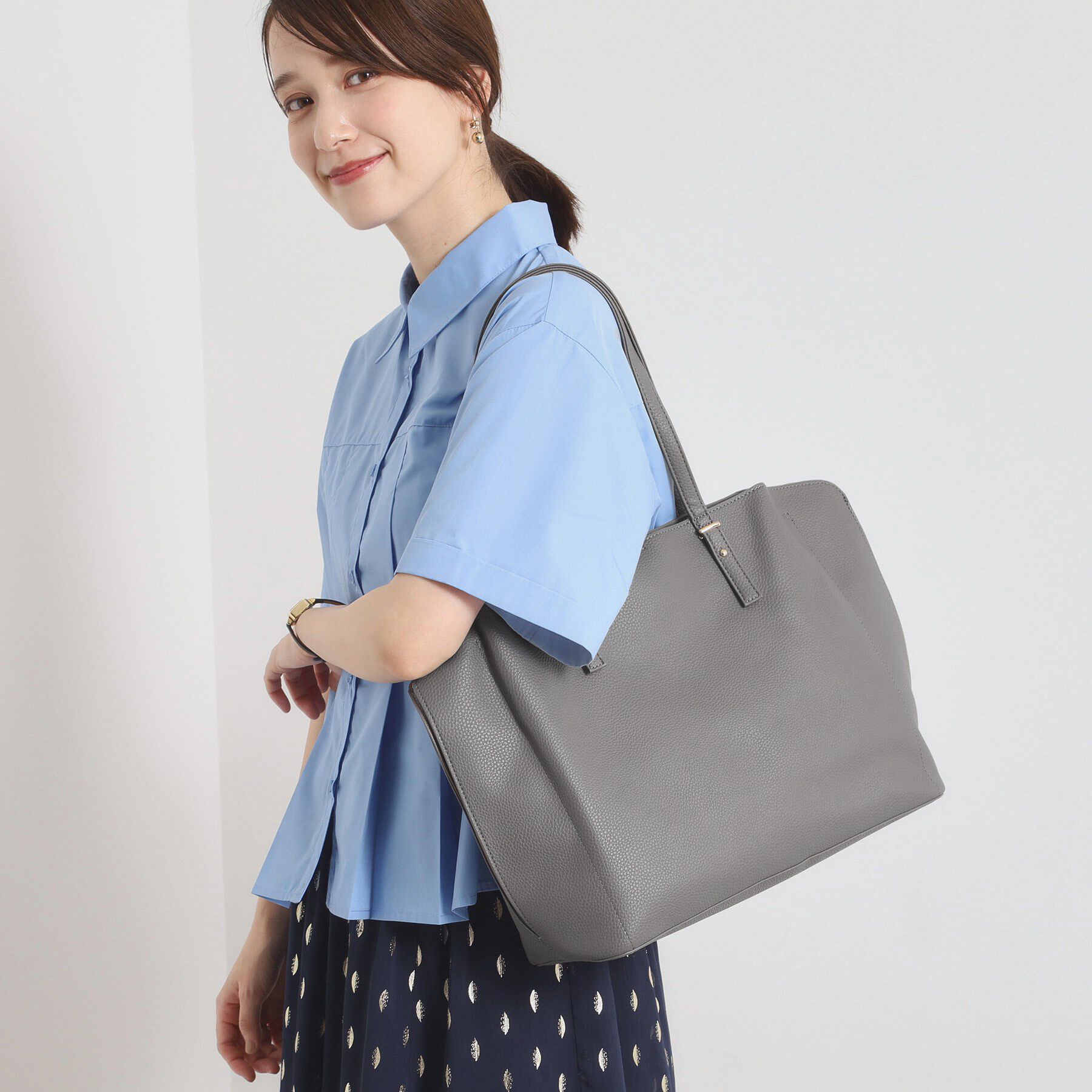 ITS&rsquo;DEMO「＜かるバッグ＞横型A4トート【通勤／PC対応】」|トートバッグ|