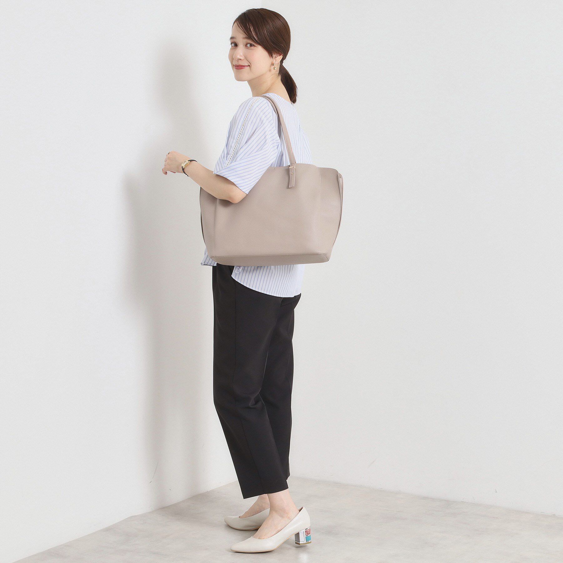 ITS&rsquo;DEMO「＜かるバッグ＞横型A4トート【通勤／PC対応】」|トートバッグ|