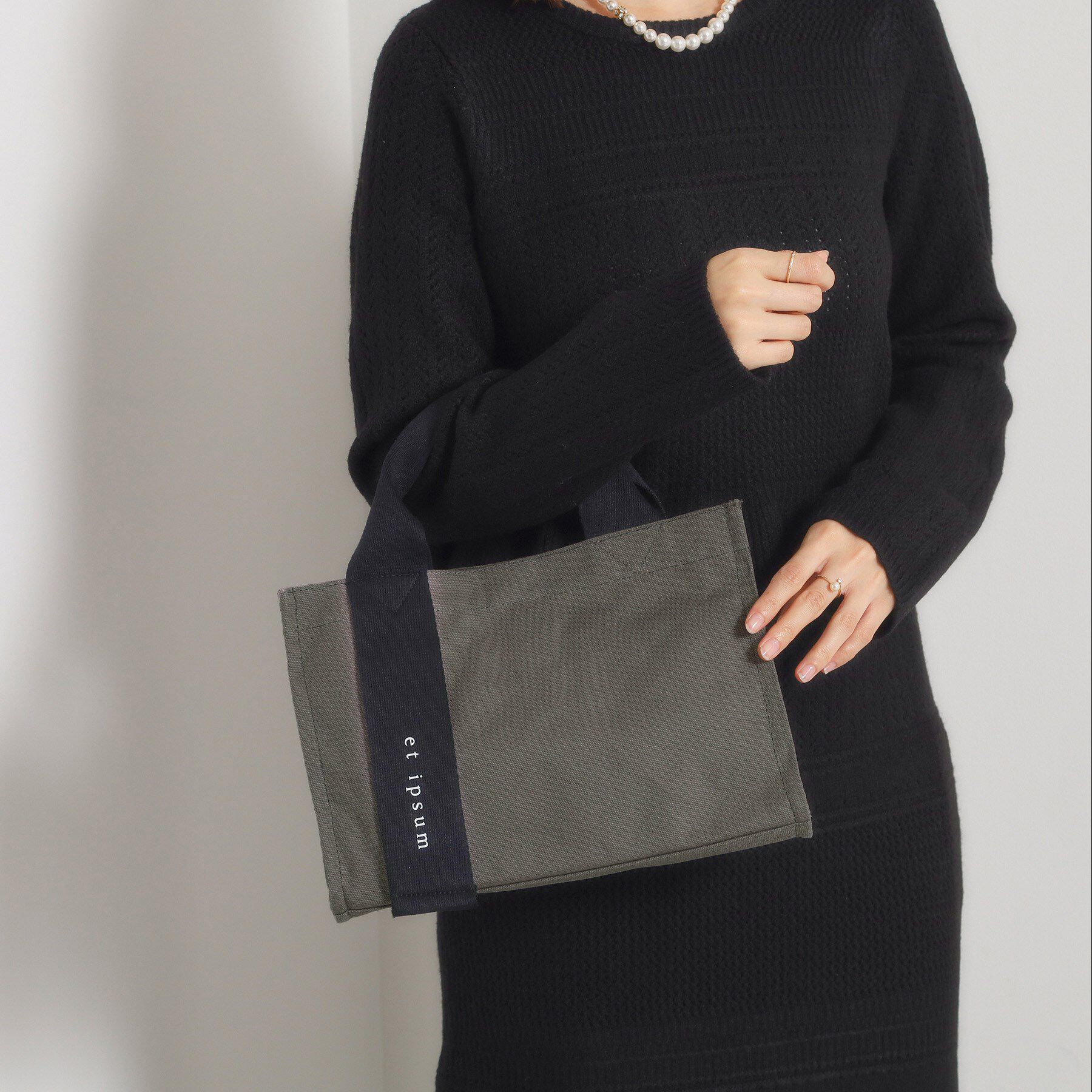 ITS&rsquo;DEMO「オッドハンドルトート」|トートバッグ|チャコールグレー(0