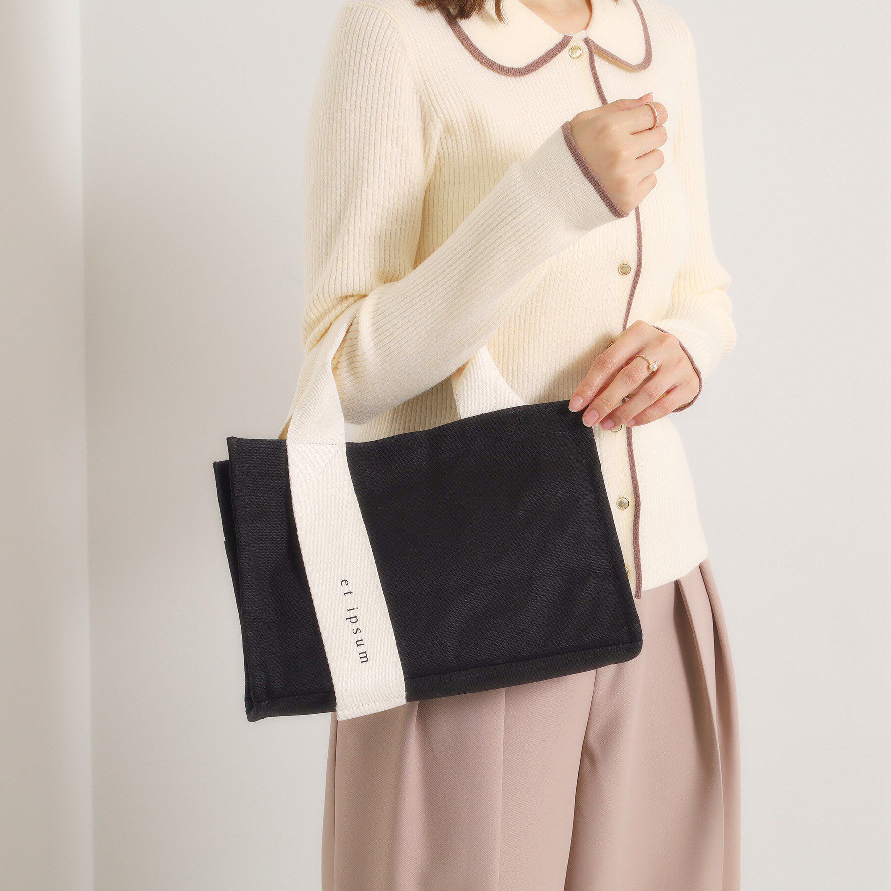 ITS&rsquo;DEMO「オッドハンドルトート」|トートバッグ|ブラック(019)