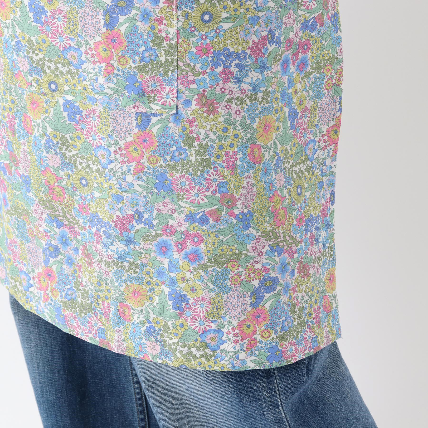 212 KITCHEN STORE「エプロン マーガレットアニー BL ＜フローレットロンドン ＞」|食器・キッチングッズ|