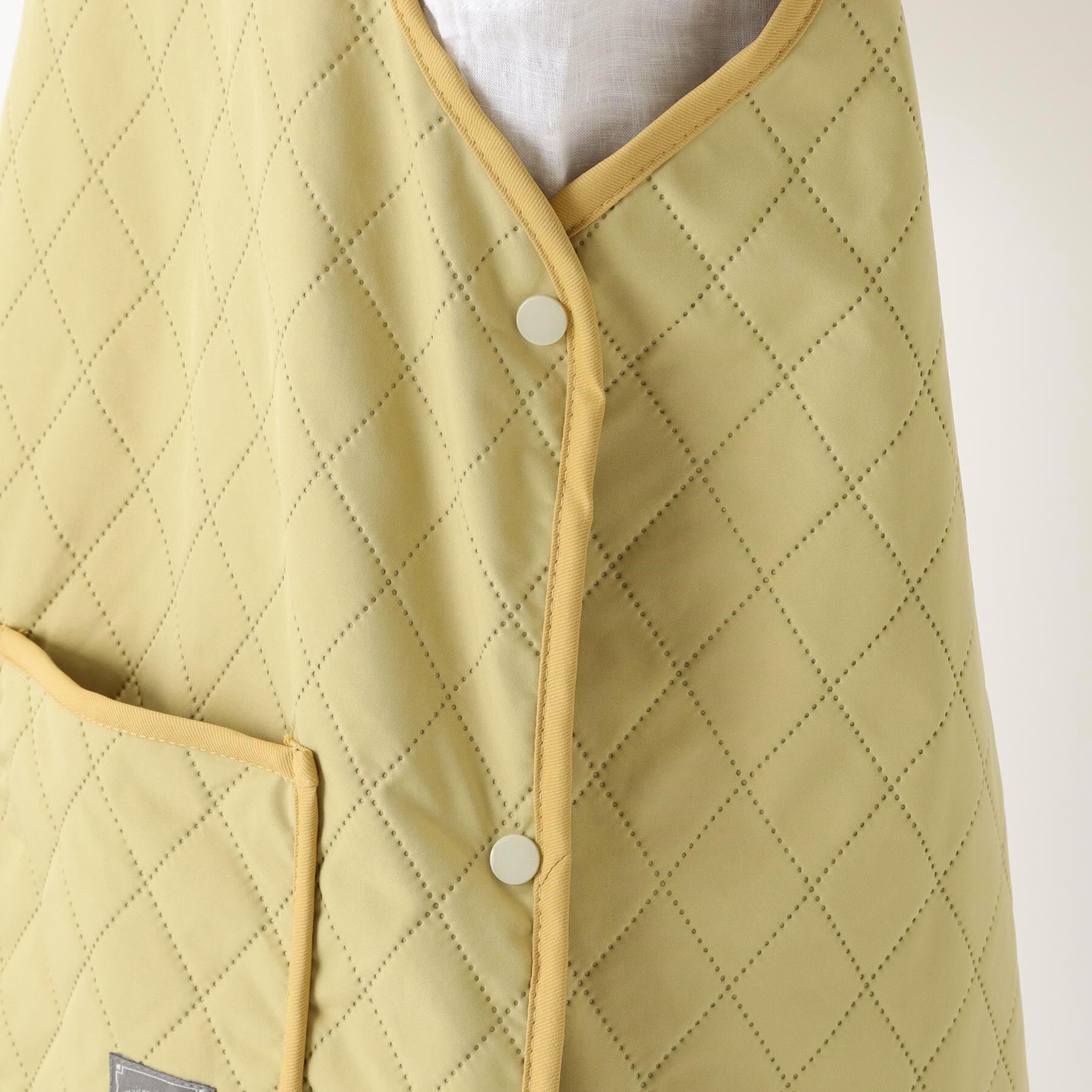 212 KITCHEN STORE「カリダ 裏ボアVネックエプロン YE」|食器・キッチングッズ|