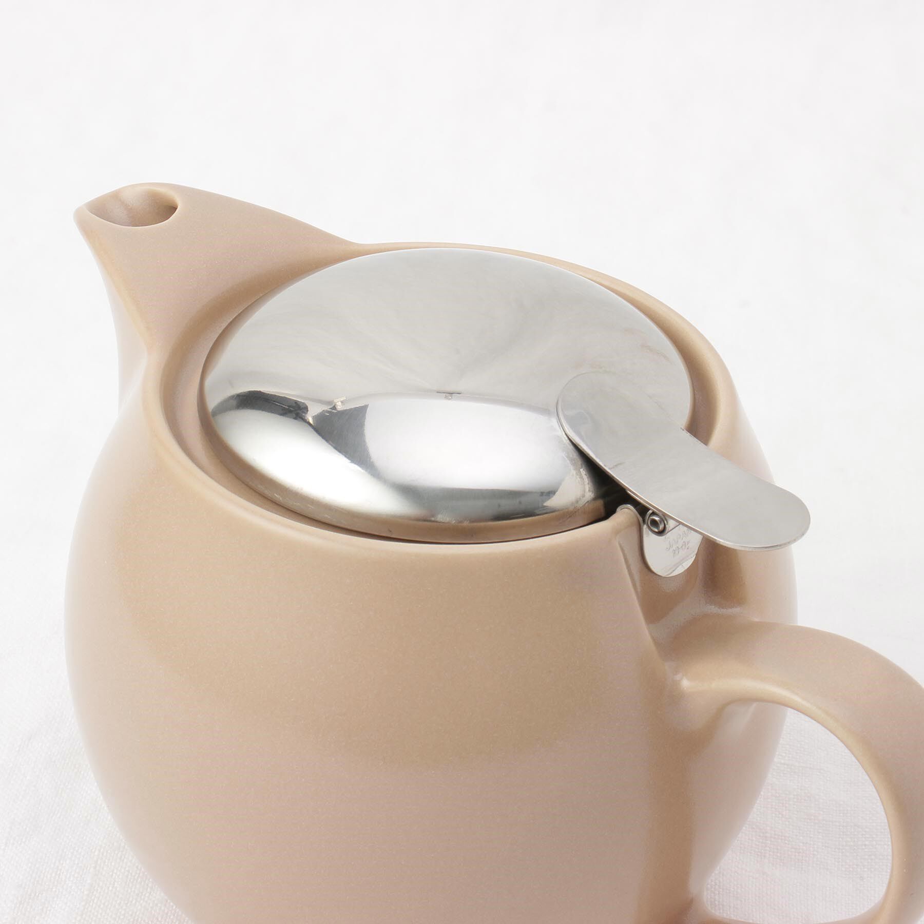 212 KITCHEN STORE「ユニバーサルティーポット3人用 シルキーベージュ ＜ZEROJAPAN ゼロジャパン＞」|食器・キッチングッズ|